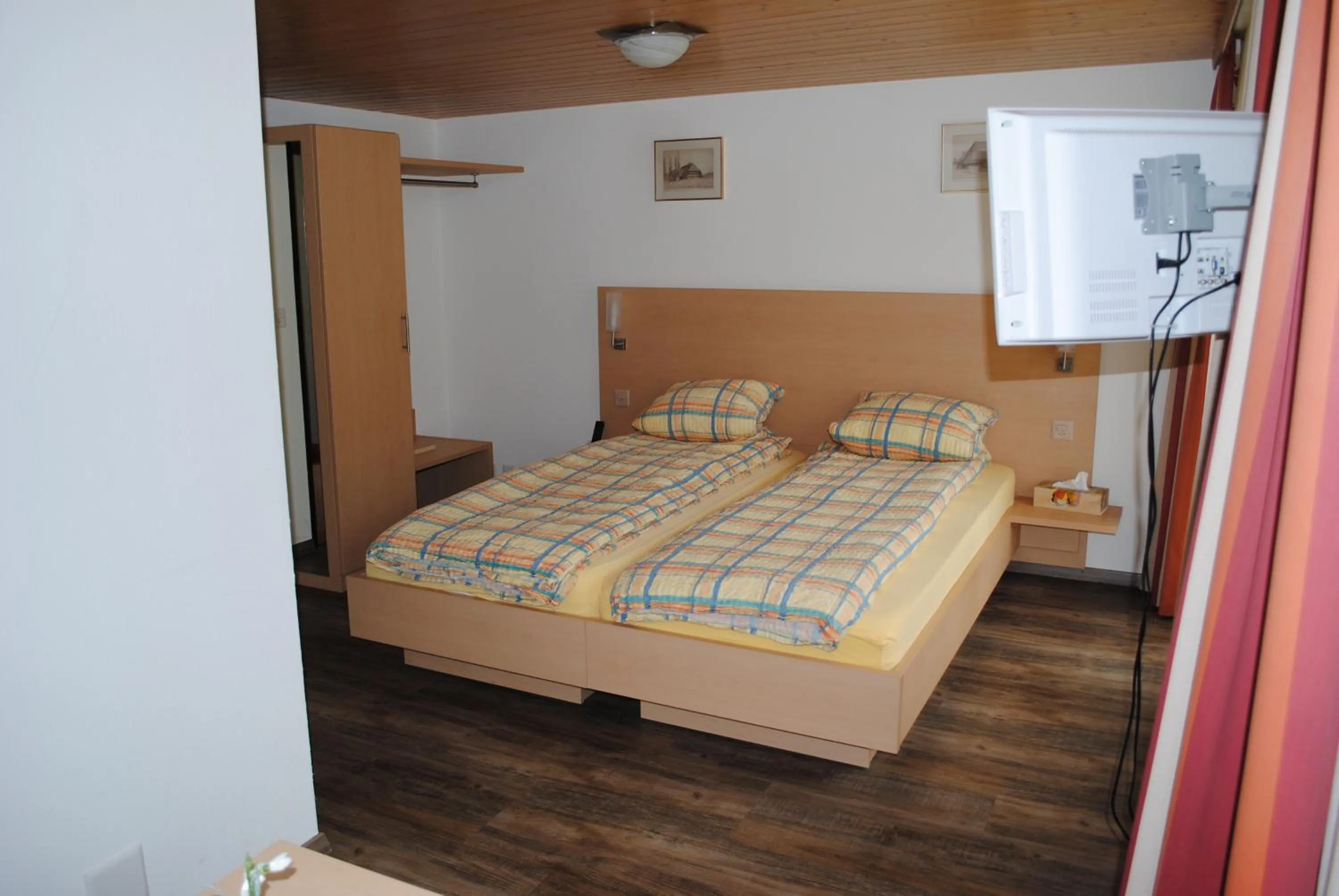 Bed in Hotel Des Alpes