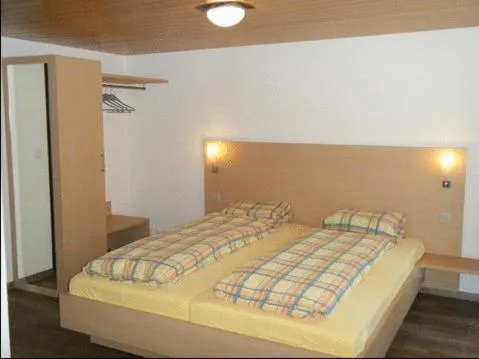 Bed in Hotel Des Alpes