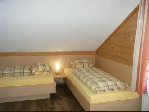 Twin Room - single occupancy in Hotel Des Alpes Twin Room - single occupancy in Hotel Des Alpes