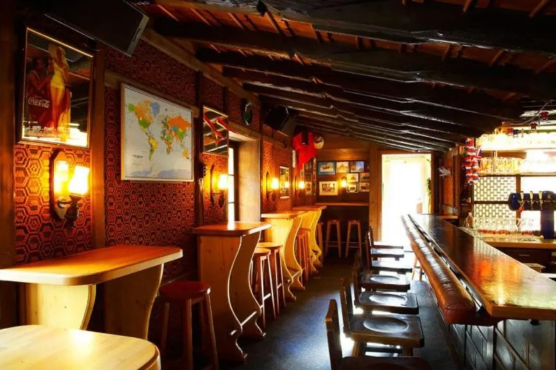 Lounge or bar in Hotel Des Alpes