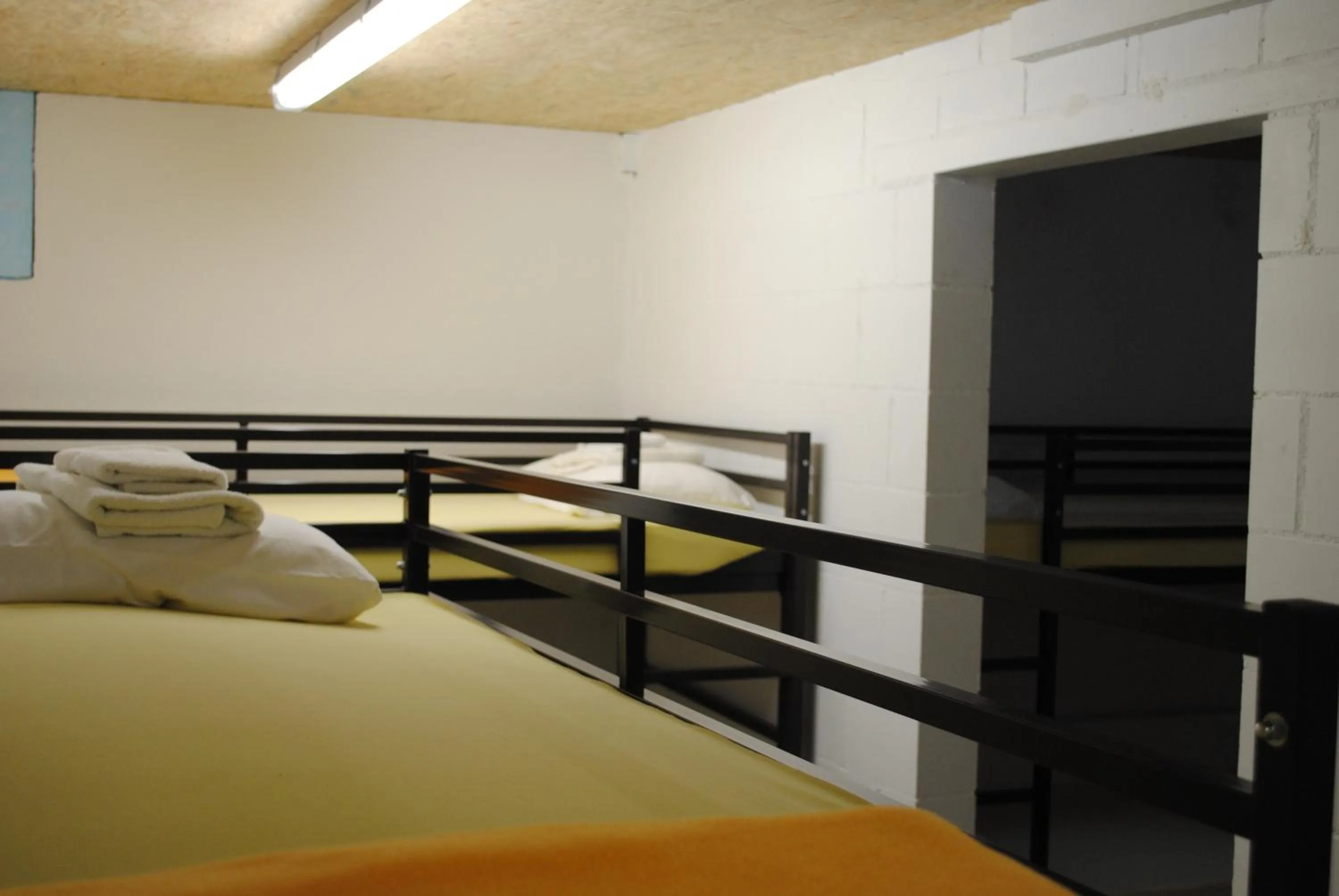 Bed in Hotel Des Alpes