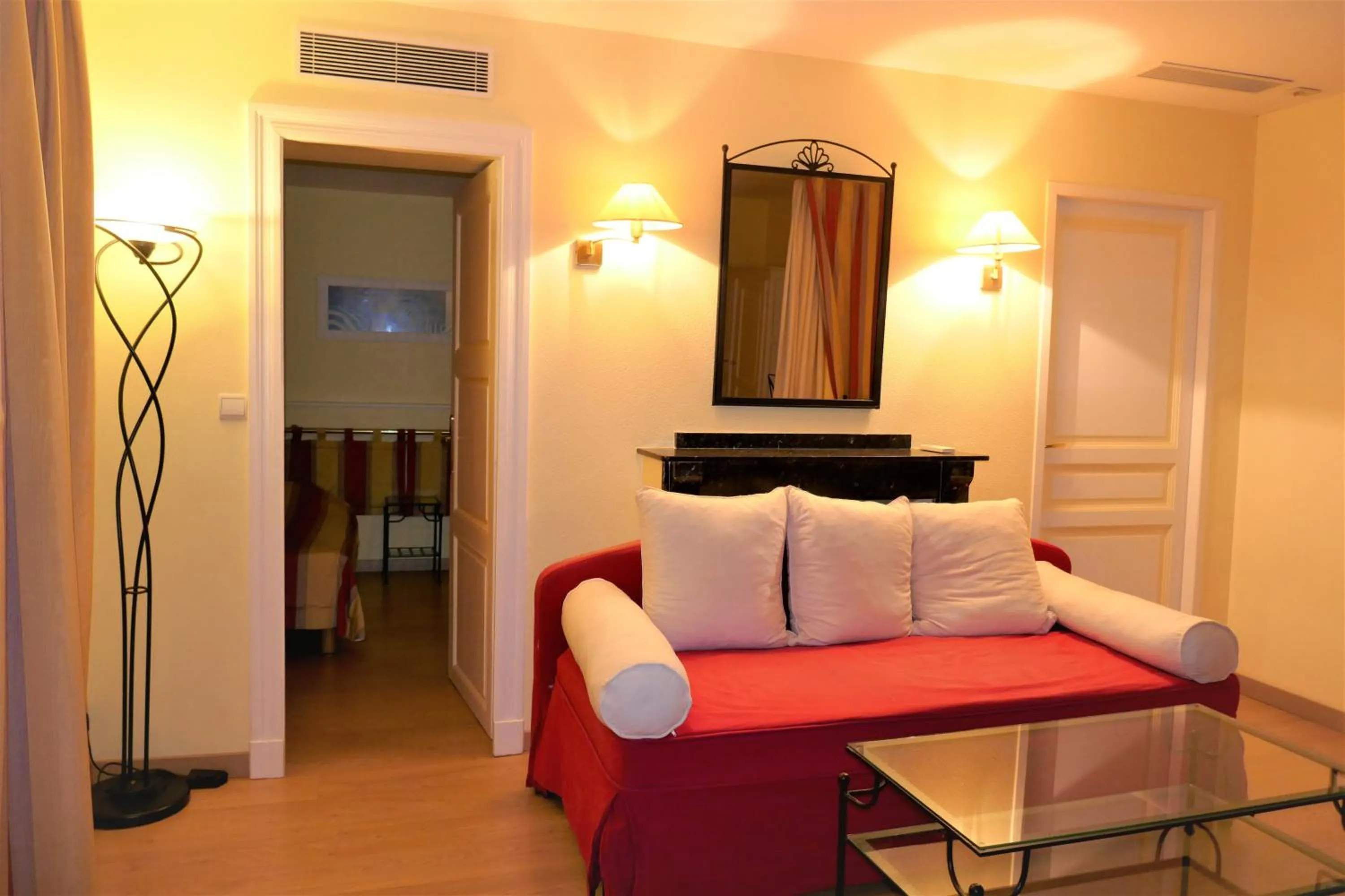 Hotel Moderne Et Pigeon