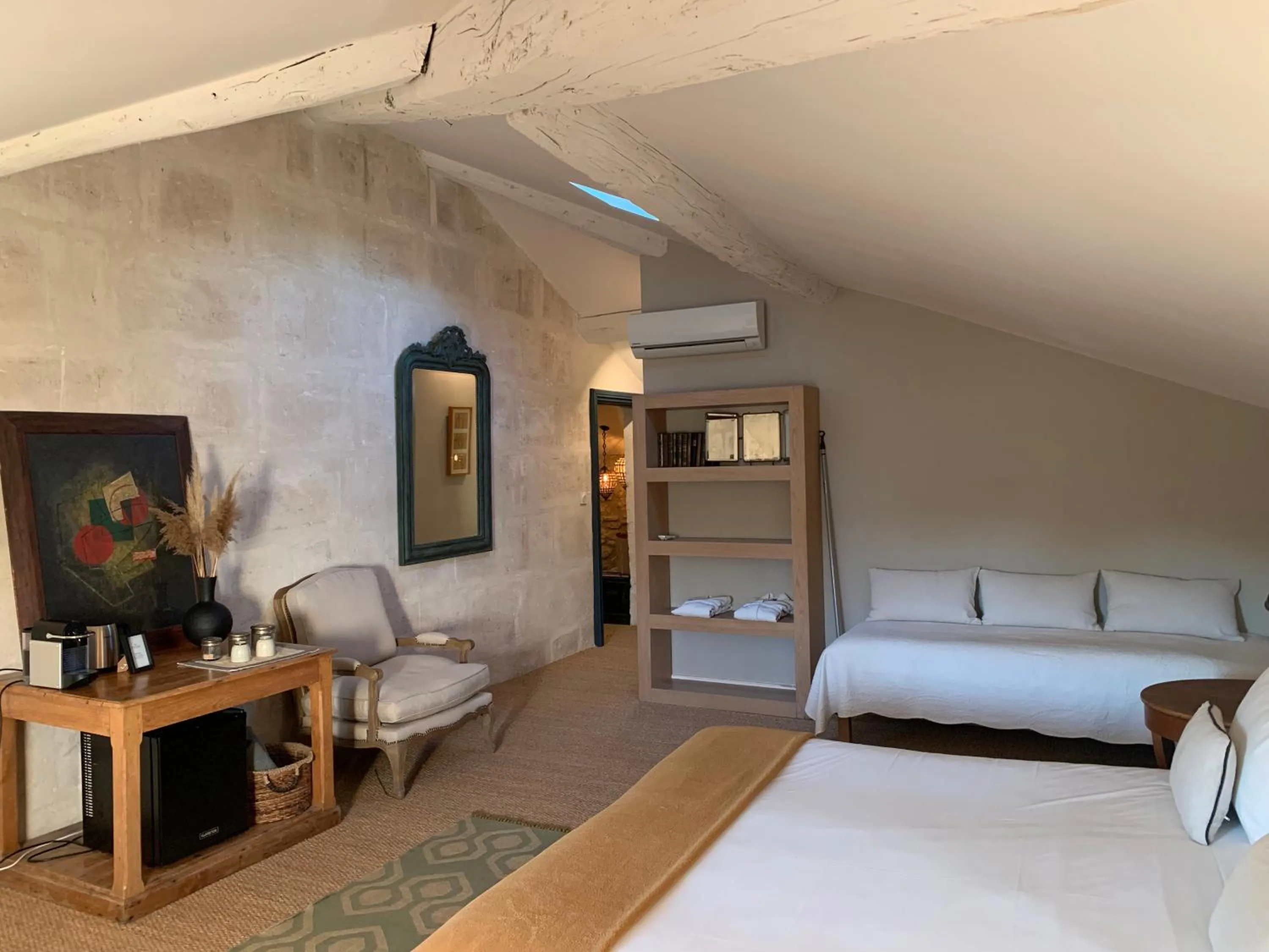 Deluxe King Suite in Merci Papa Merci Maman