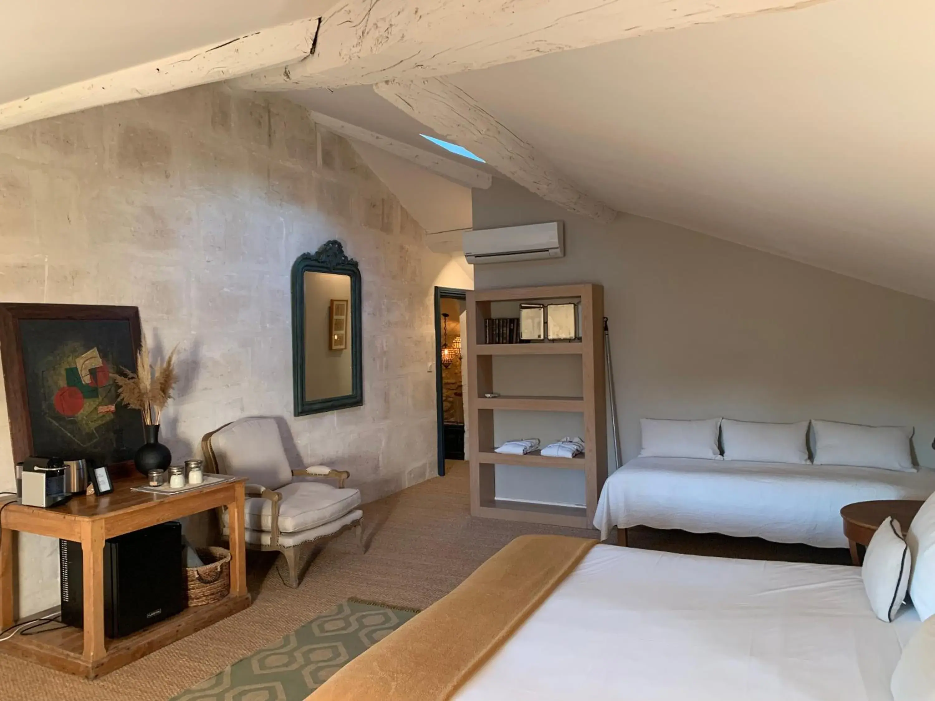 Deluxe King Suite in Merci Papa Merci Maman Deluxe King Suite in Merci Papa Merci Maman