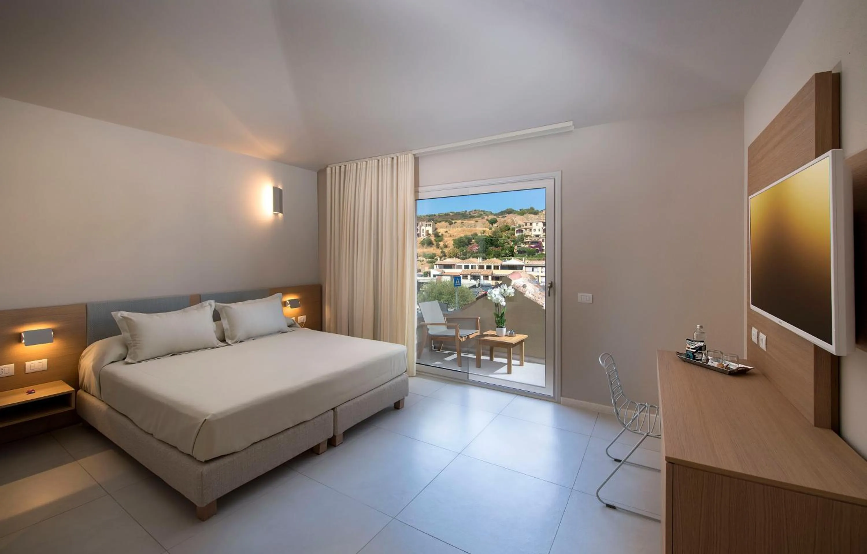 Photo of the whole room, Bed in Domu Simius Life Style Hotel