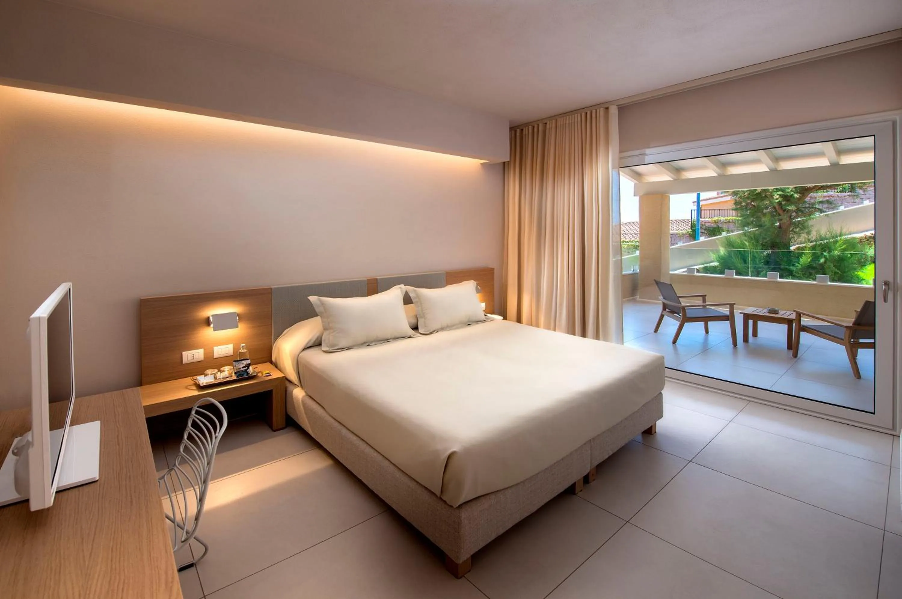 Photo of the whole room, Bed in Domu Simius Life Style Hotel