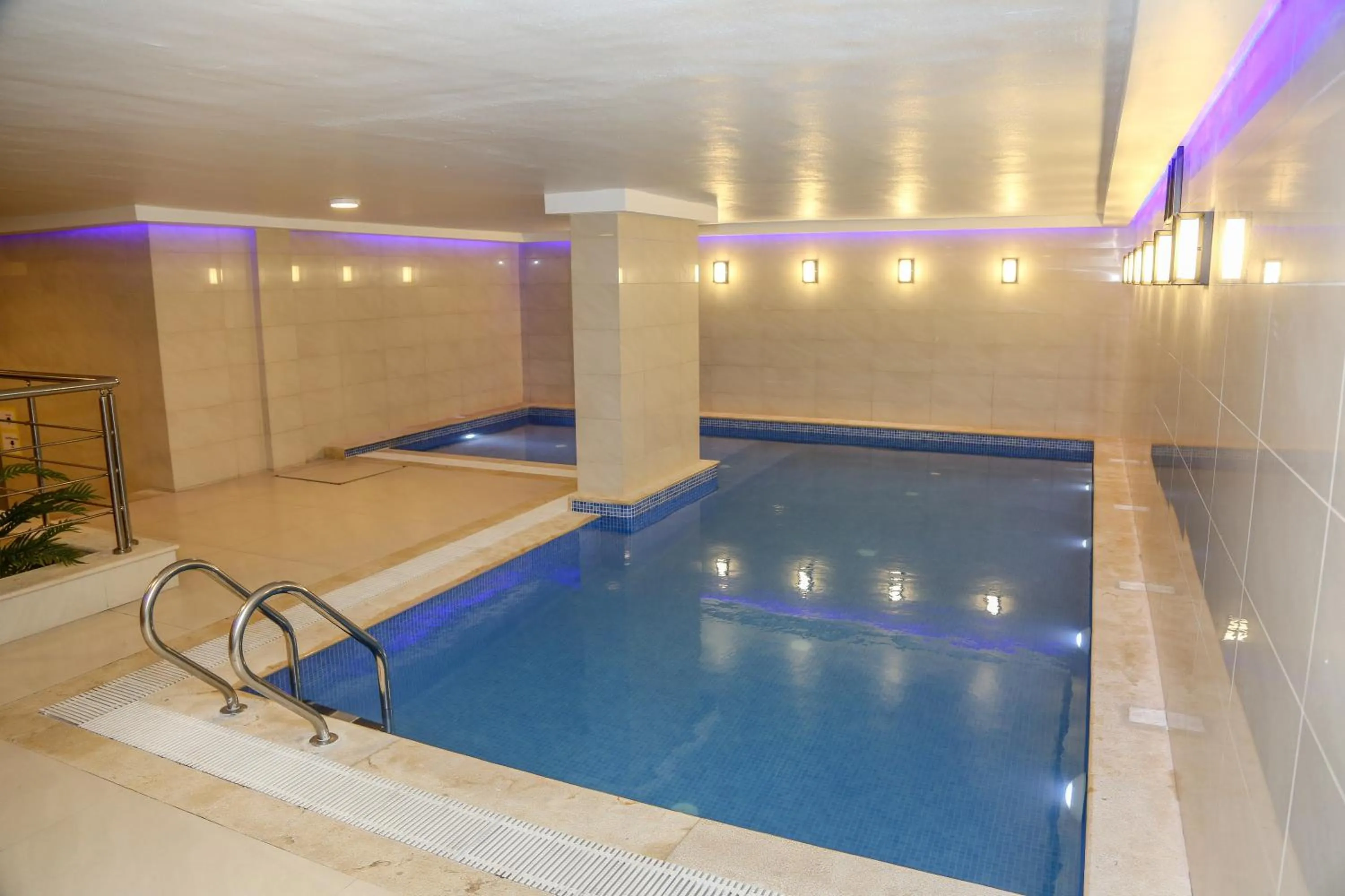 Swimming pool in City Tower Hotel