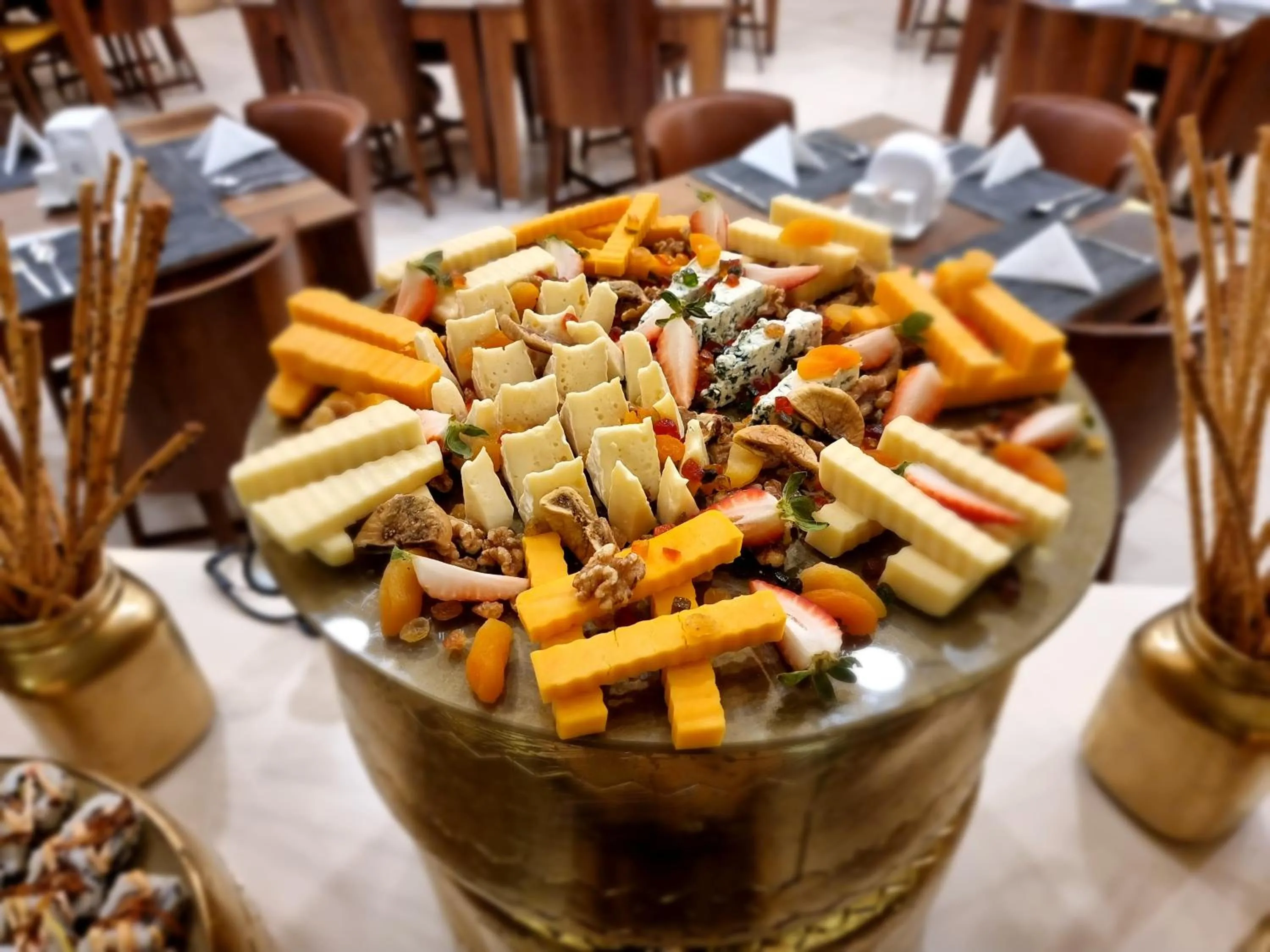 Restaurant/places to eat in City Tower Hotel