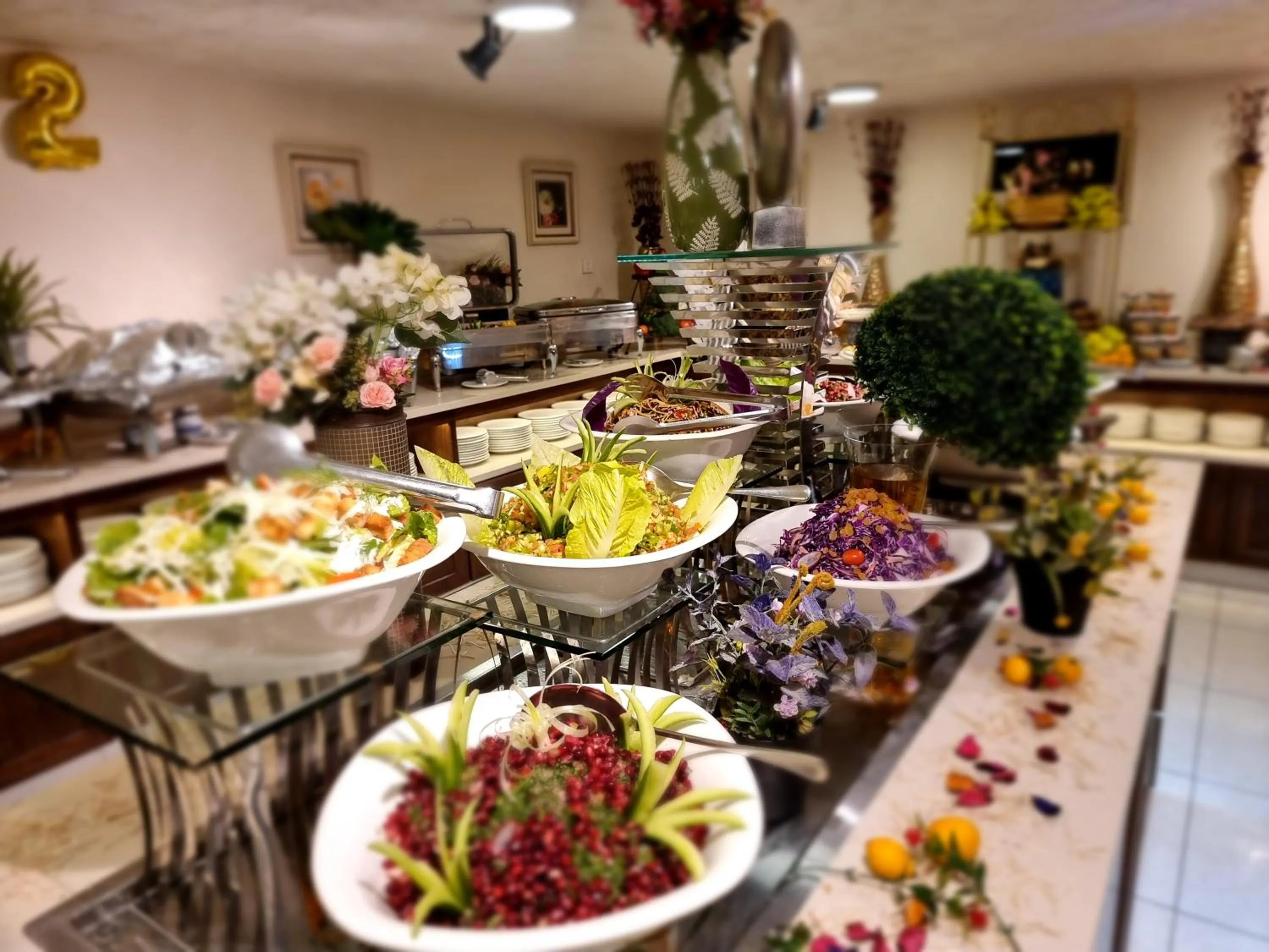 Restaurant/places to eat in City Tower Hotel