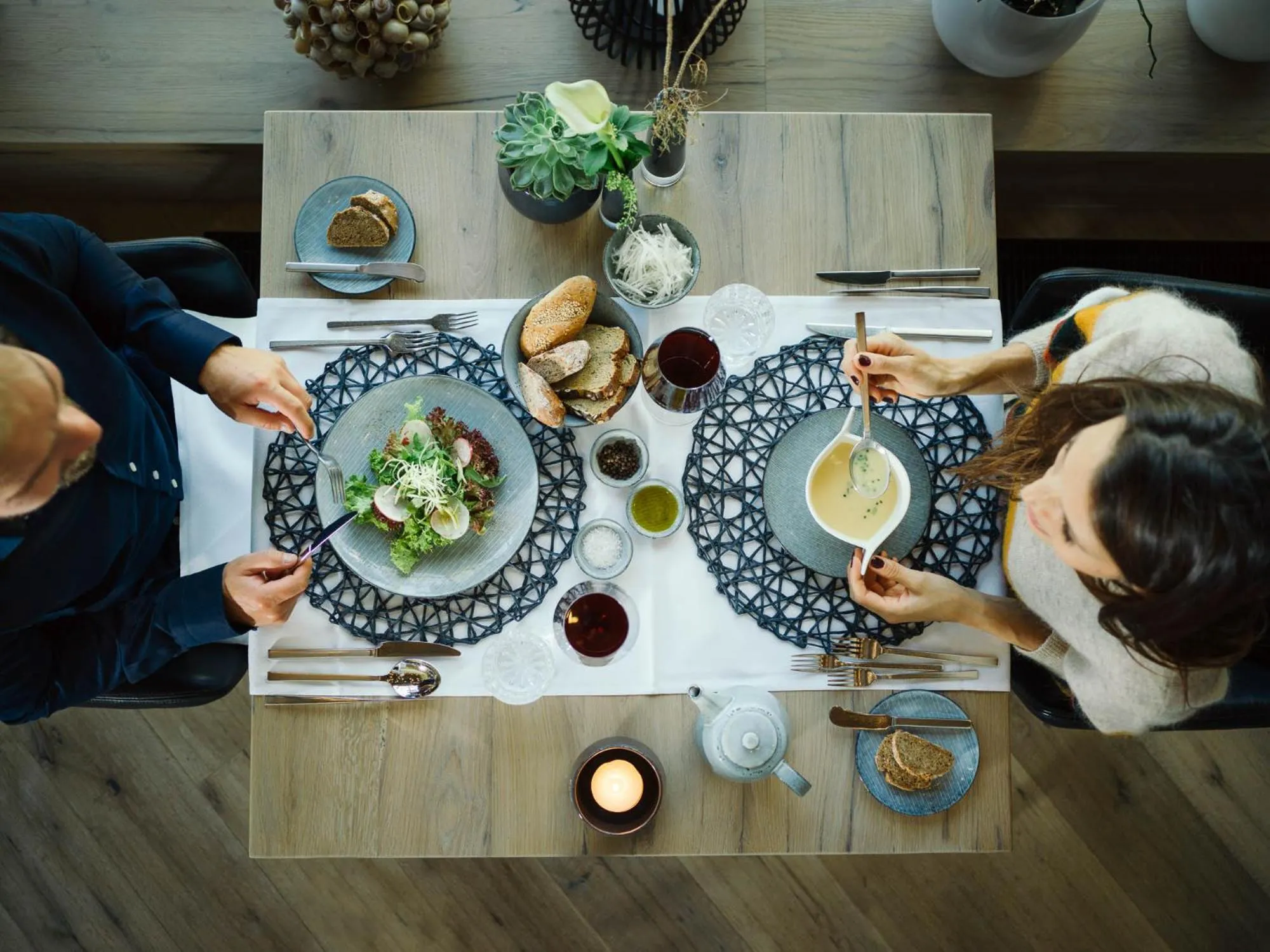 Restaurant/places to eat in Naturhotel Waldklause