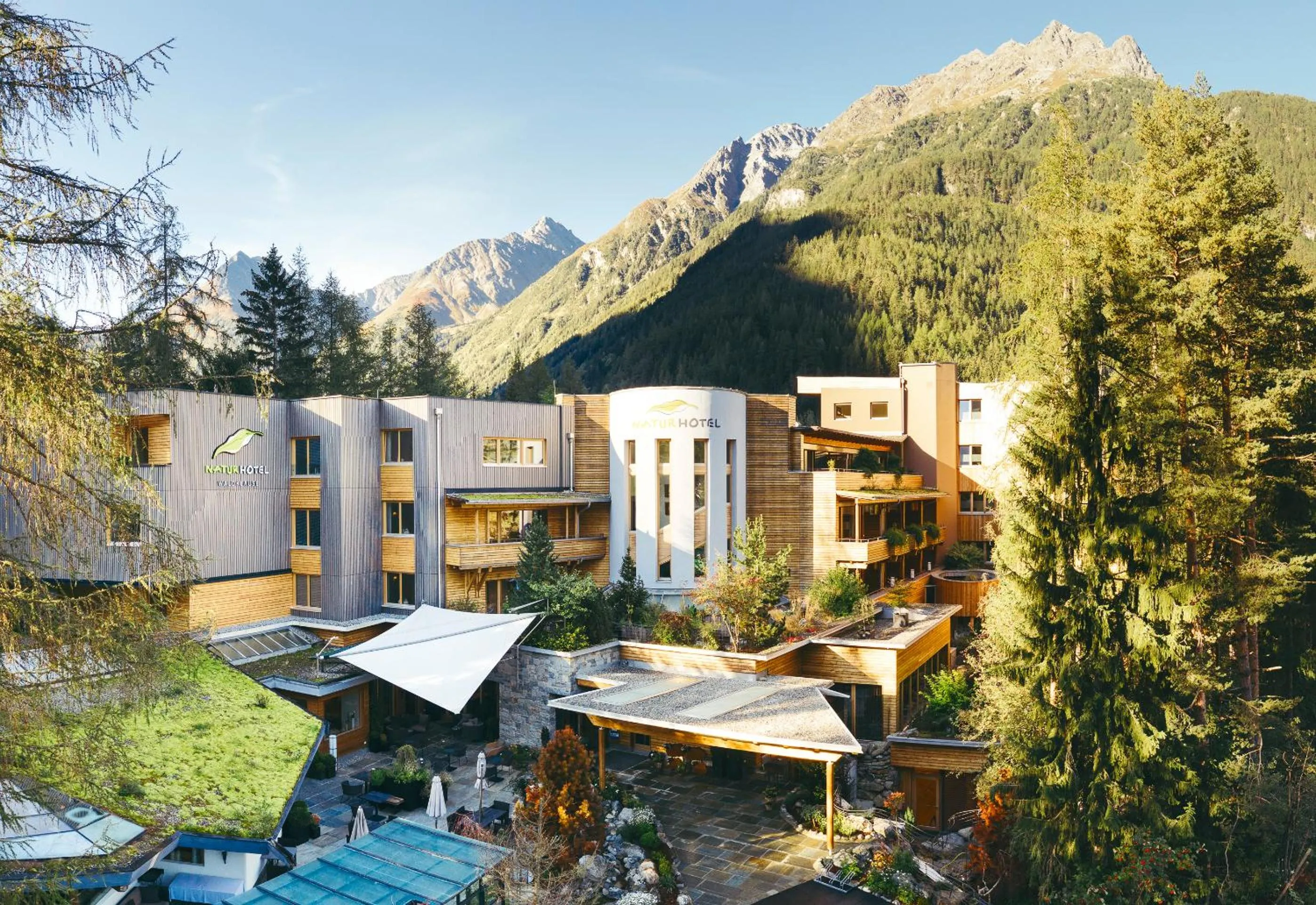 Facade/entrance in Naturhotel Waldklause