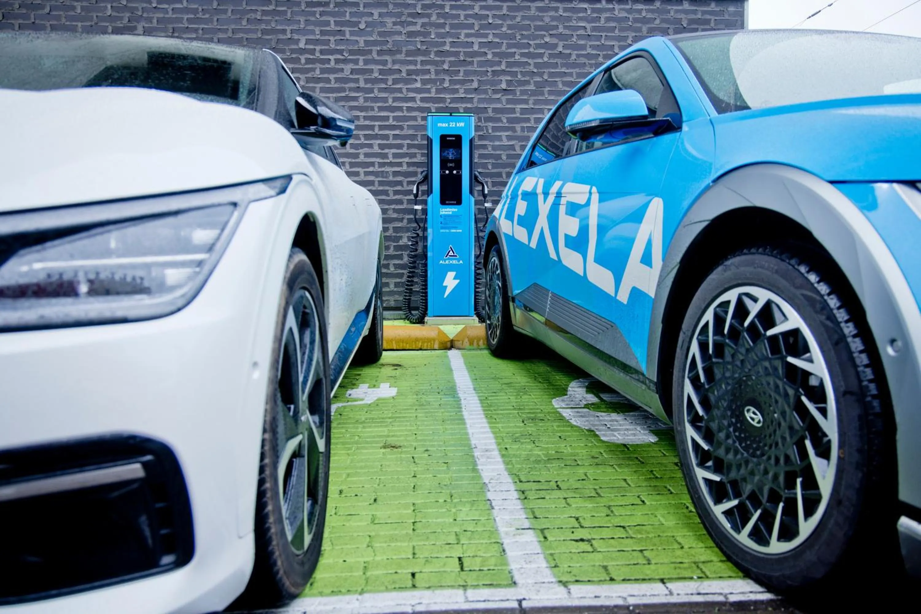 Parking in Go Hotel Shnelli