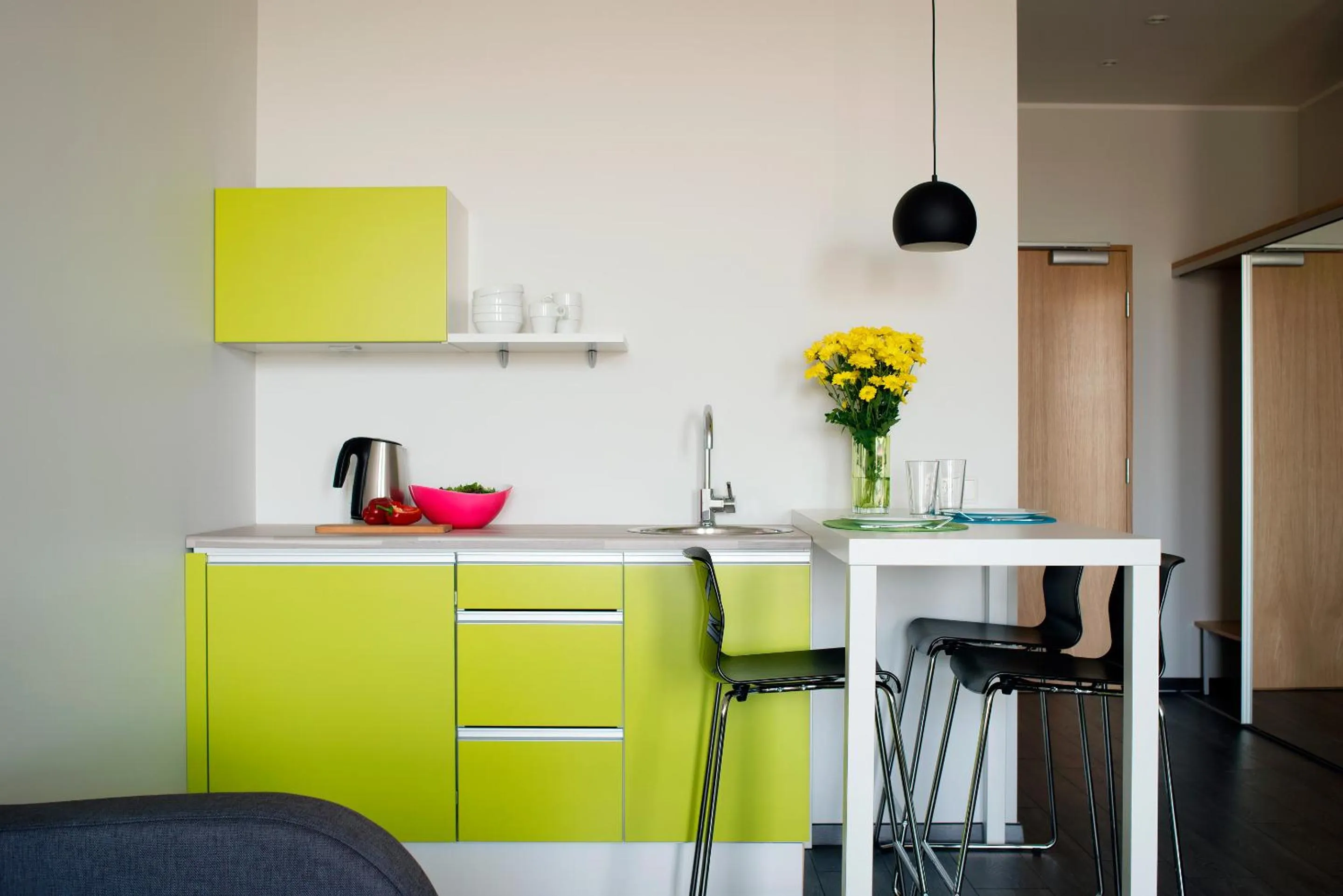 Coffee/tea facilities in Go Hotel Shnelli