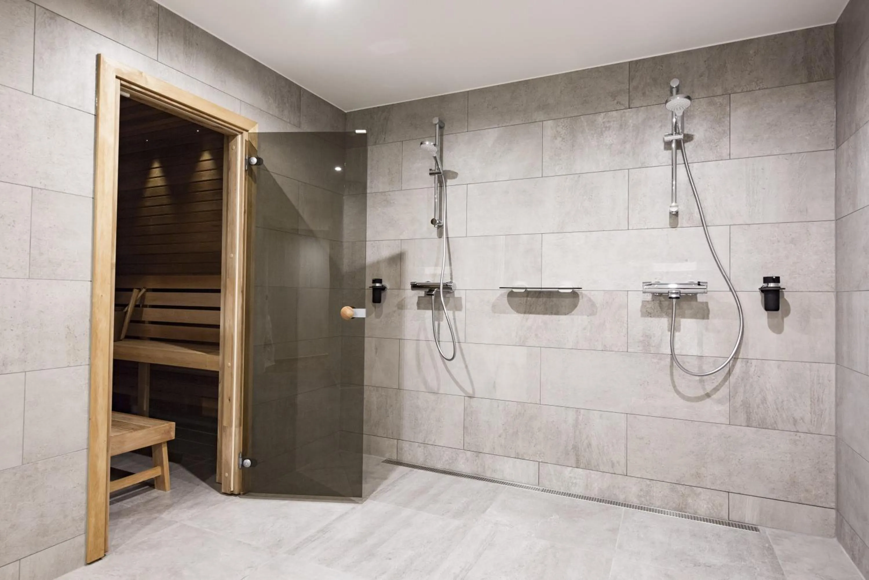 Shower in Go Hotel Shnelli