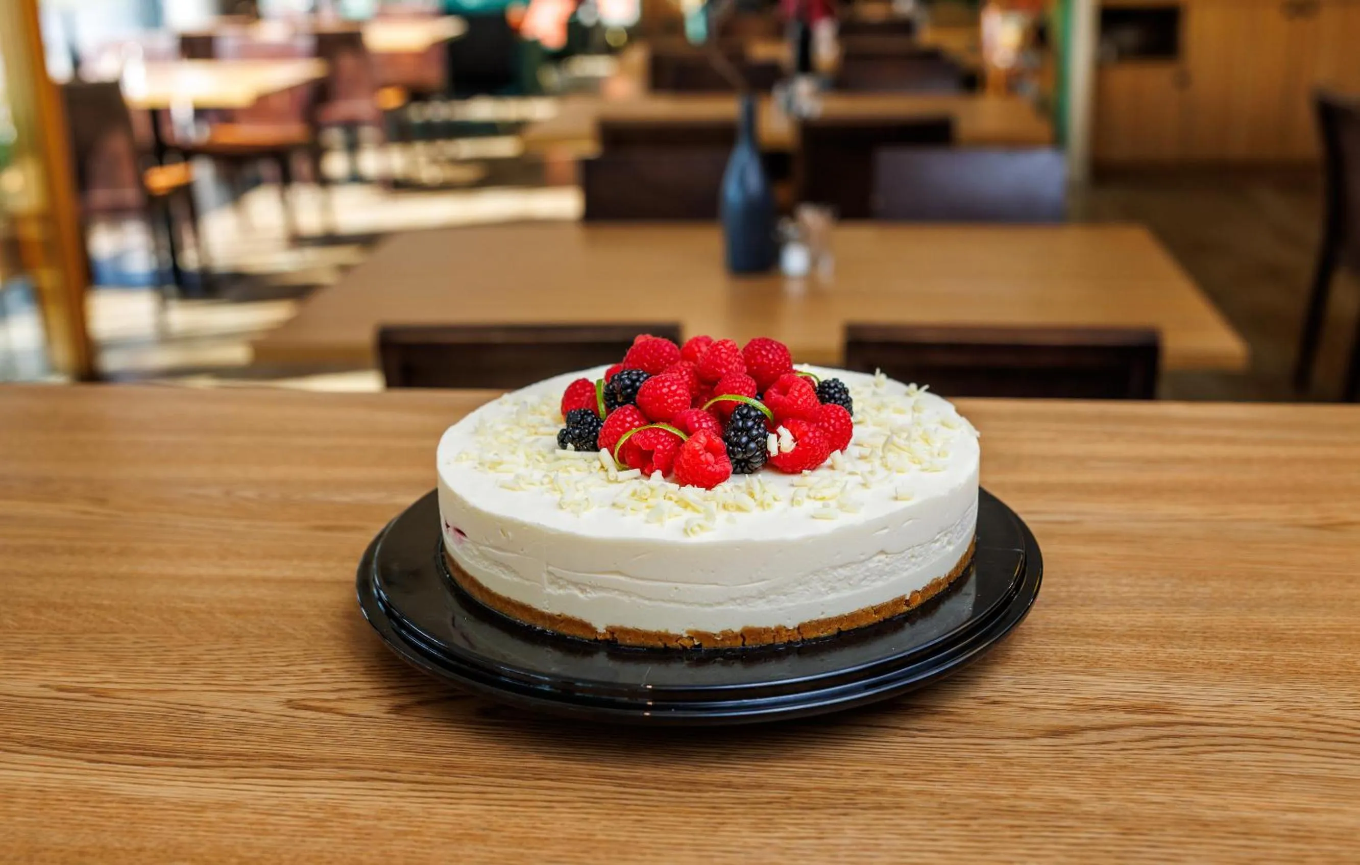 Restaurant/places to eat in Go Hotel Shnelli