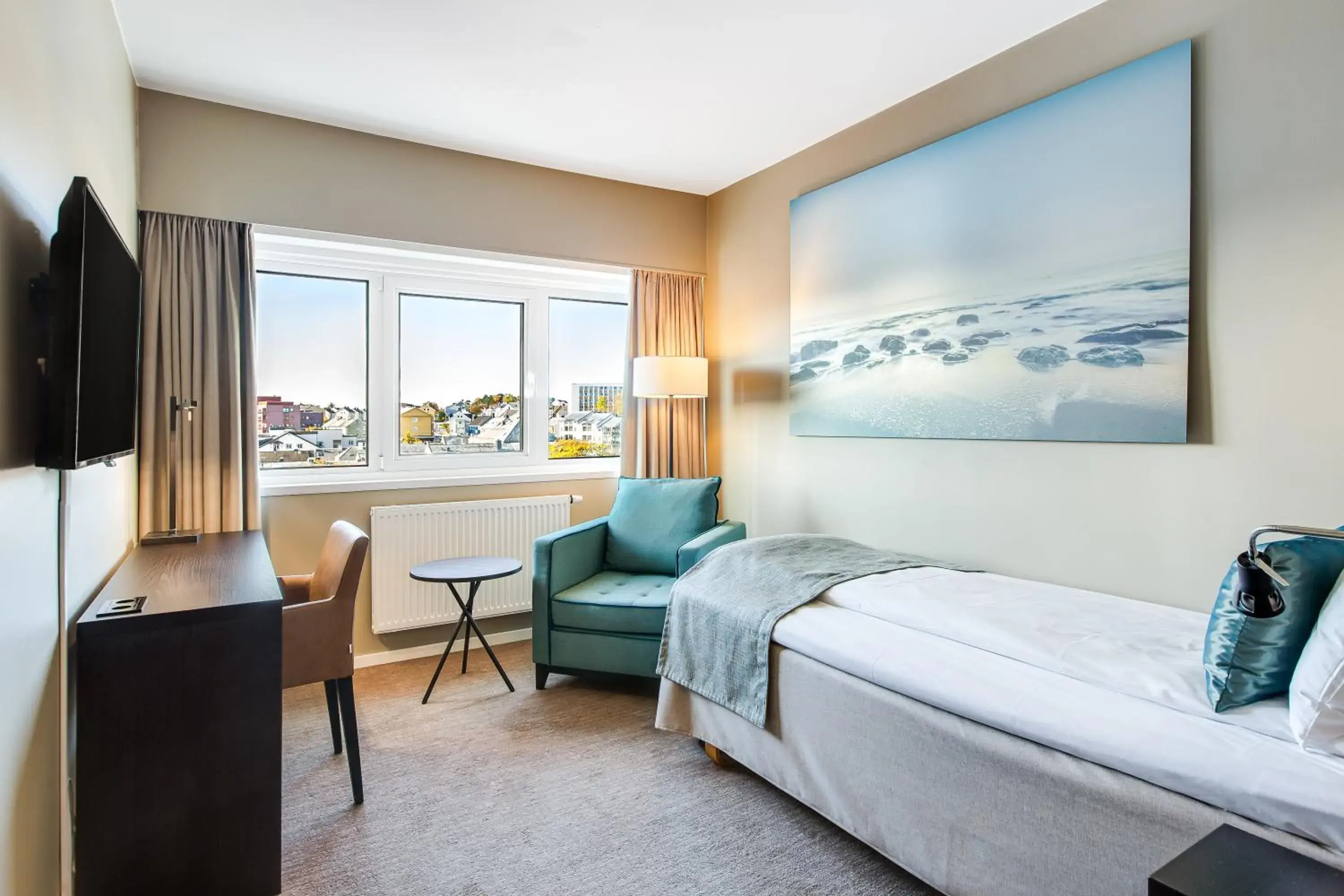 Compact Single - single occupancy in Quality Hotel Grand Kristiansund Compact Single - single occupancy in Quality Hotel Grand Kristiansund