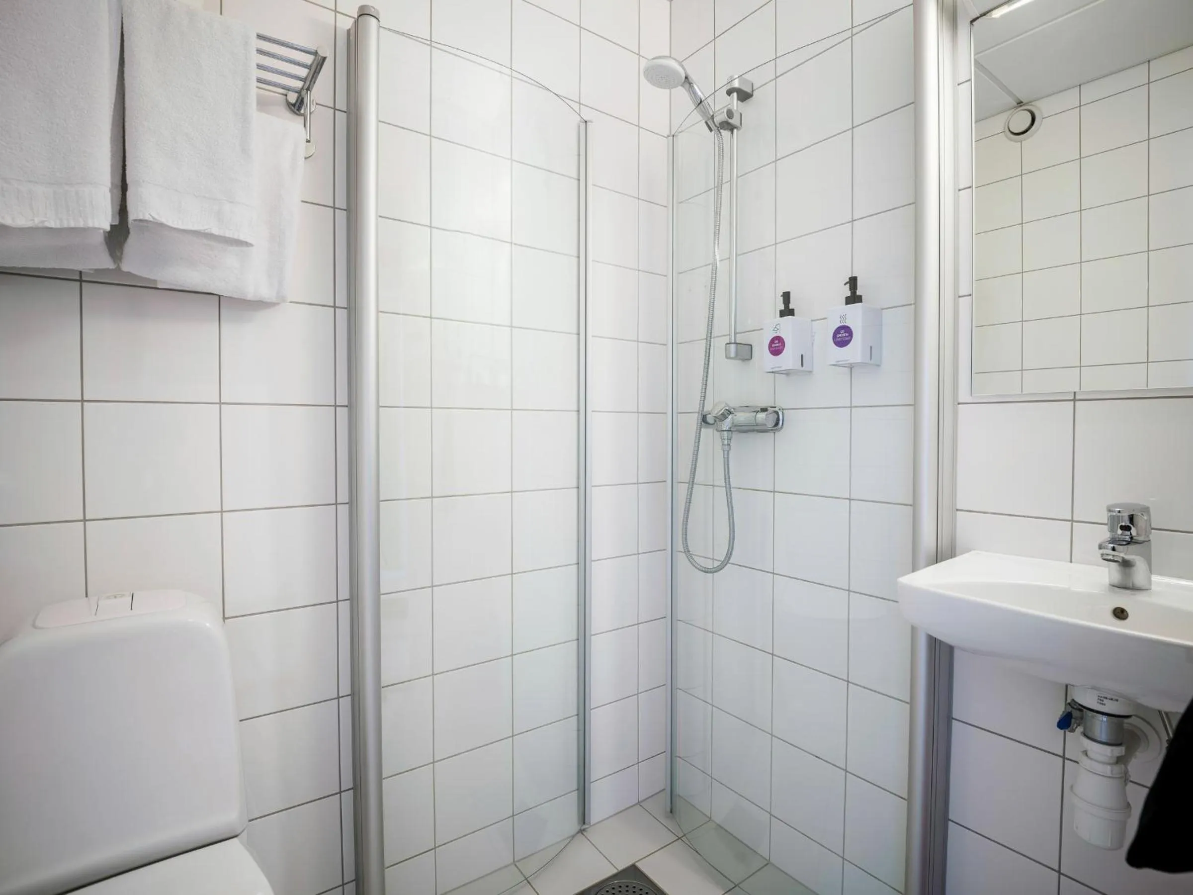 Shower in Quality Hotel Grand Kristiansund