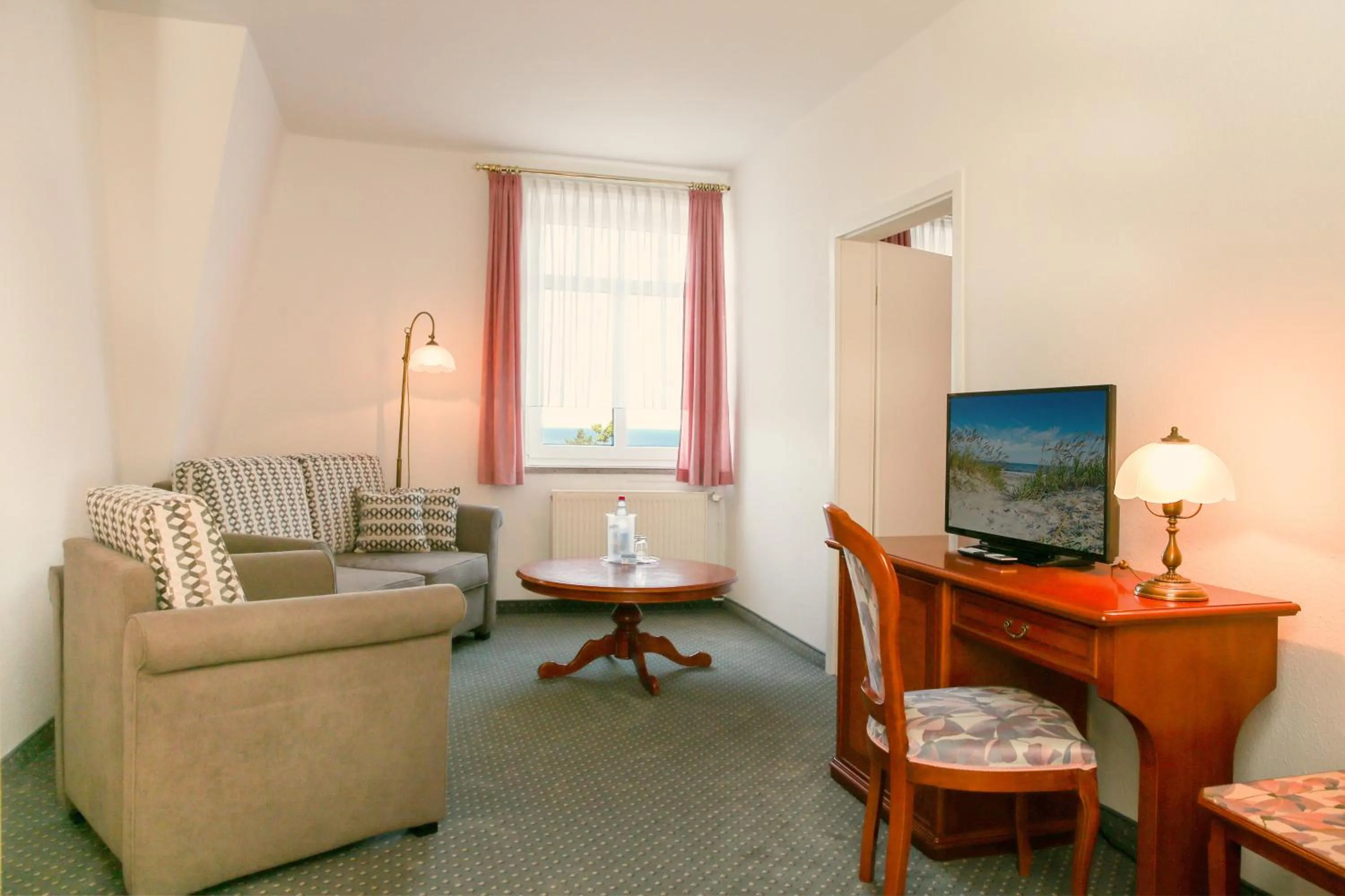 TV and multimedia in Hotel Esplanade Garni