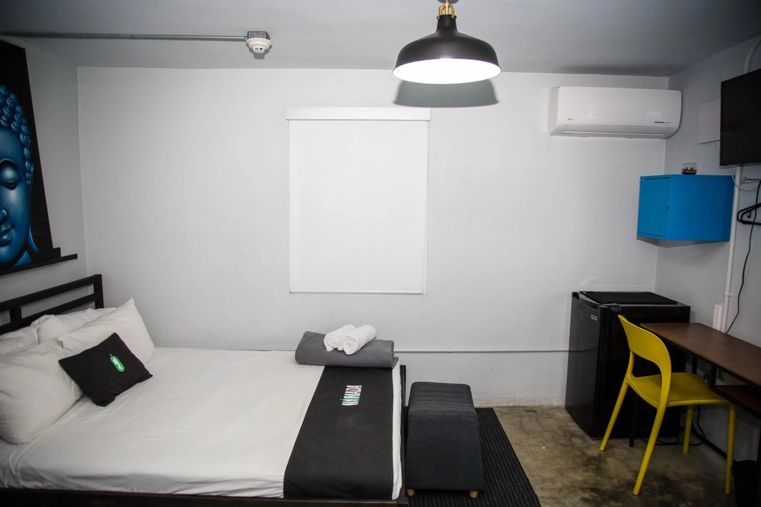 TV and multimedia, Bed in Nomada Urban Beach Hostel- Calle Loiza