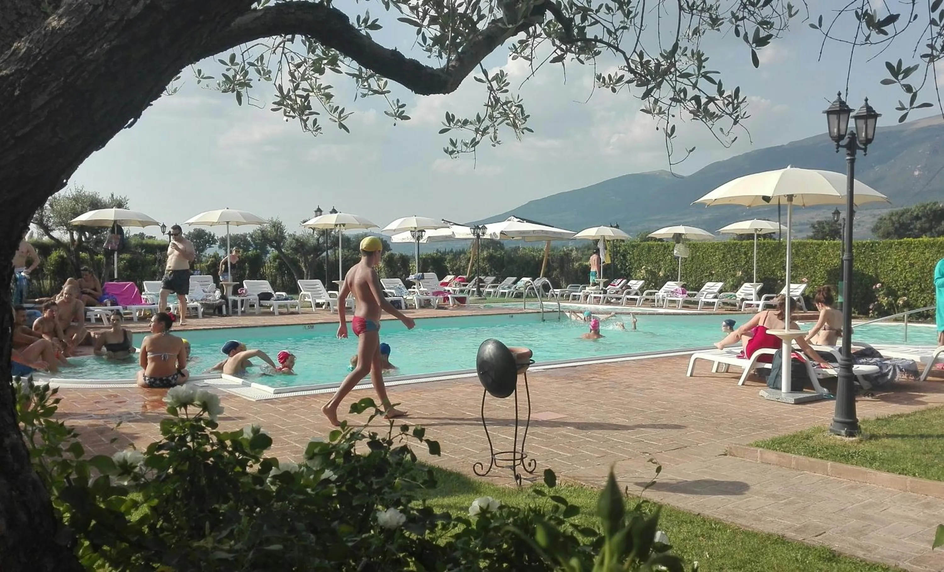 Swimming pool in Terre Del Cantico Country House