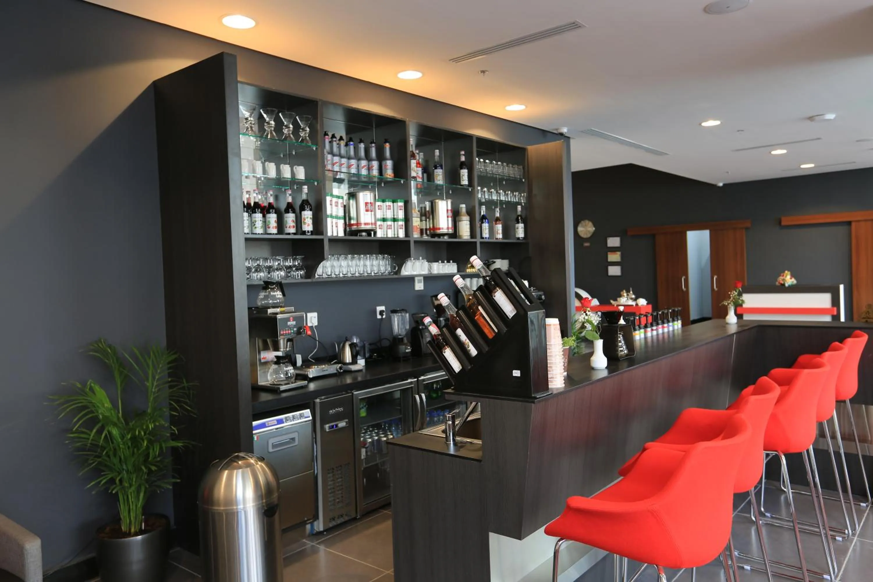 Lounge or bar in Ramada Encore Al Khobar Olaya
