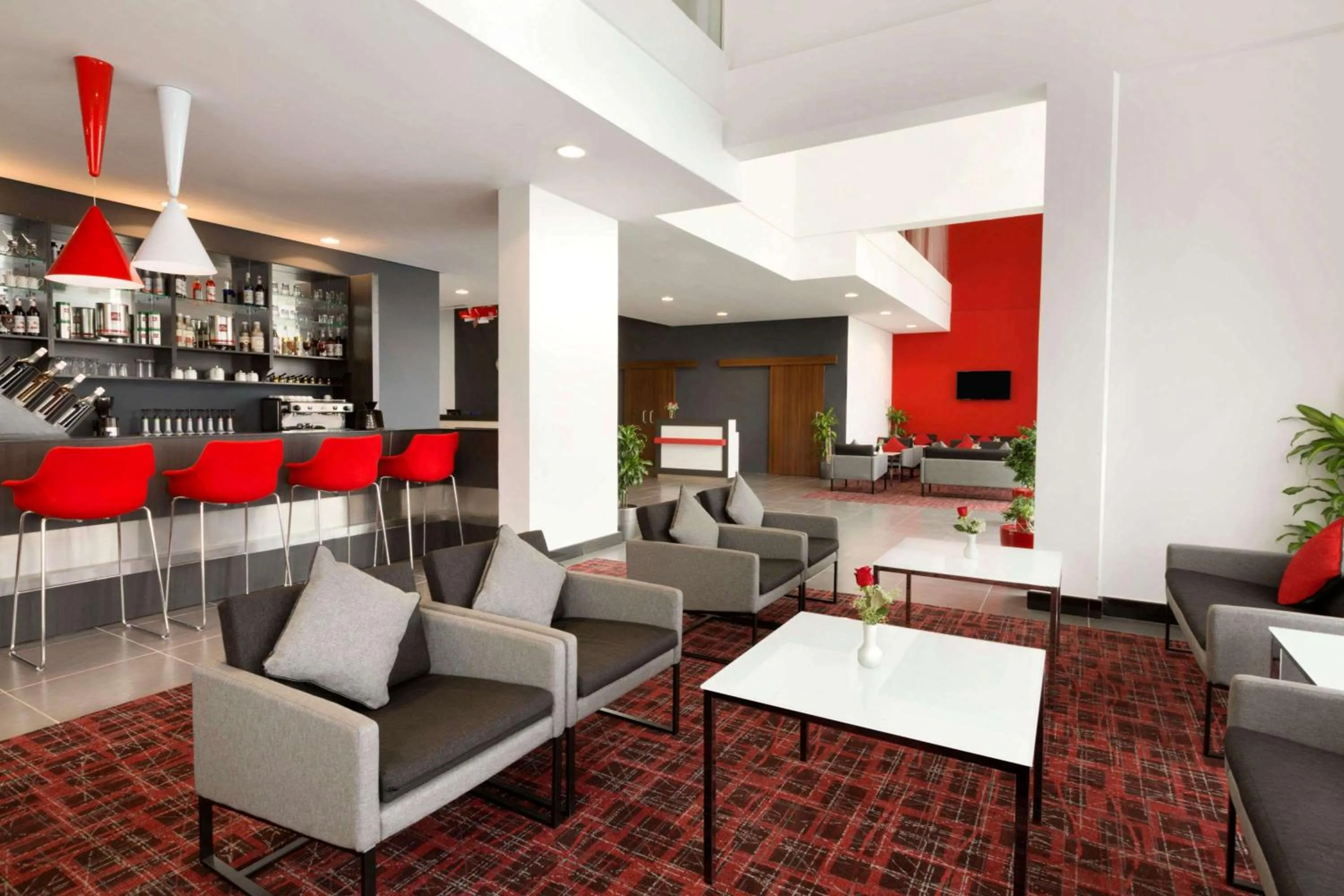 Restaurant/places to eat in Ramada Encore Al Khobar Olaya