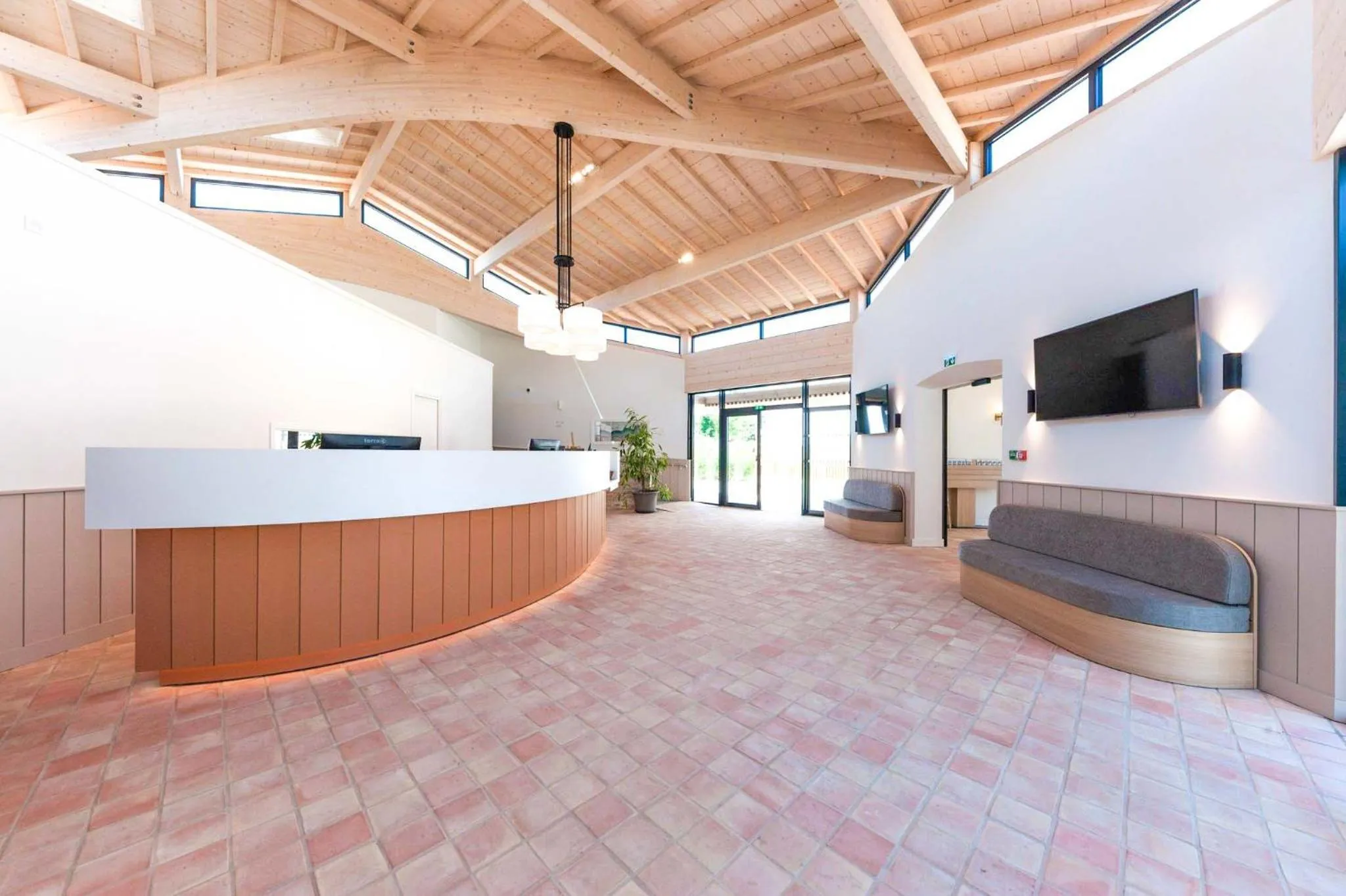 Facade/entrance in Hôtel Les Grenettes