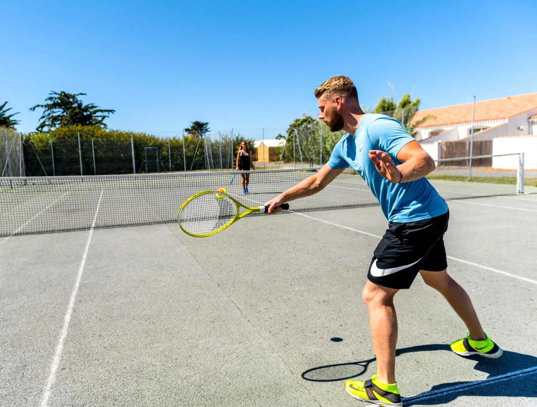 Tennis court in Hôtel Les Grenettes