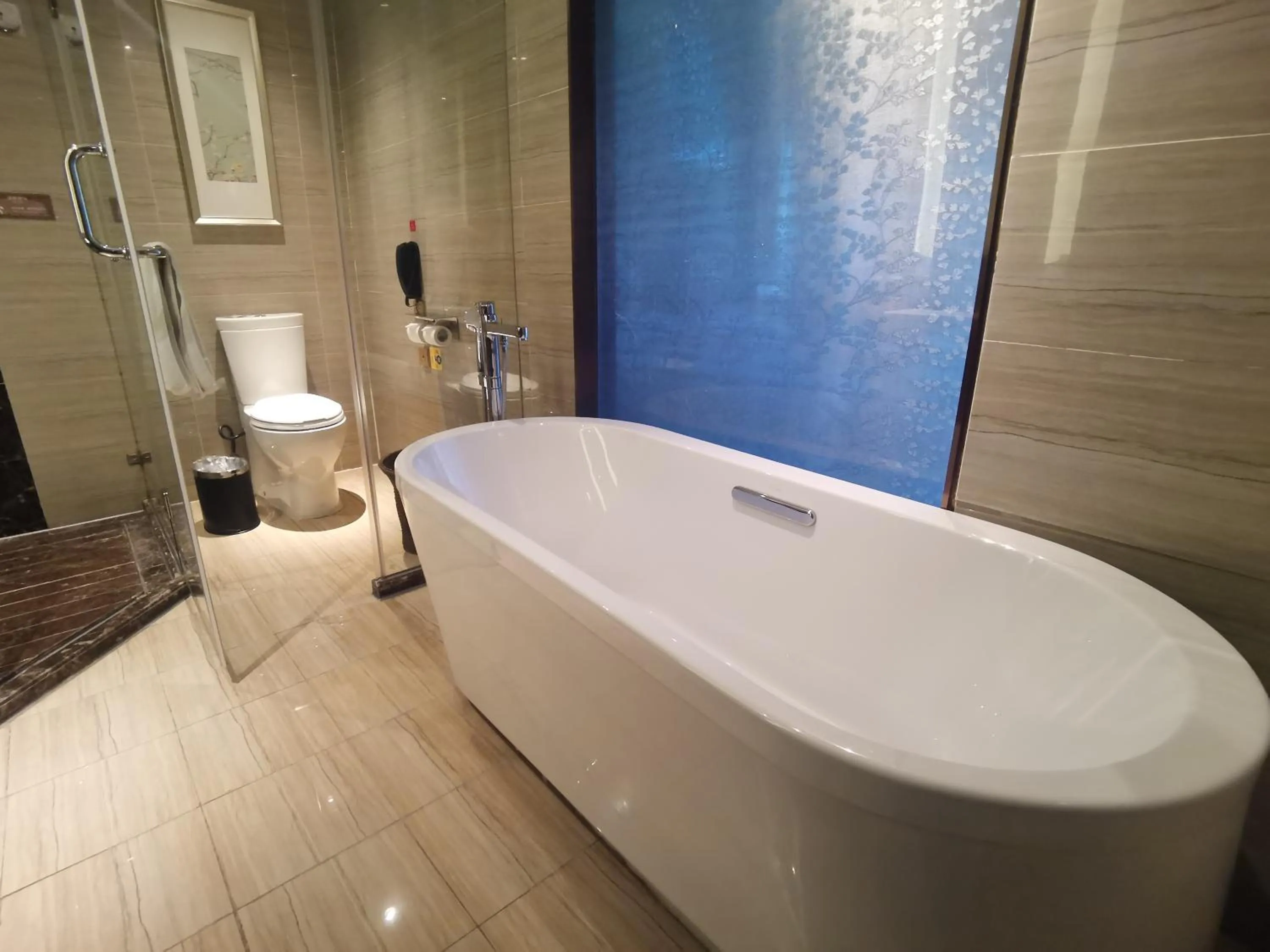 Bath in Ramada Heze