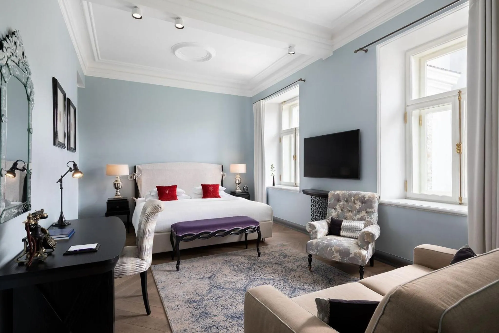 Bedroom, Bed in Hotel Telegraaf, Autograph Collection