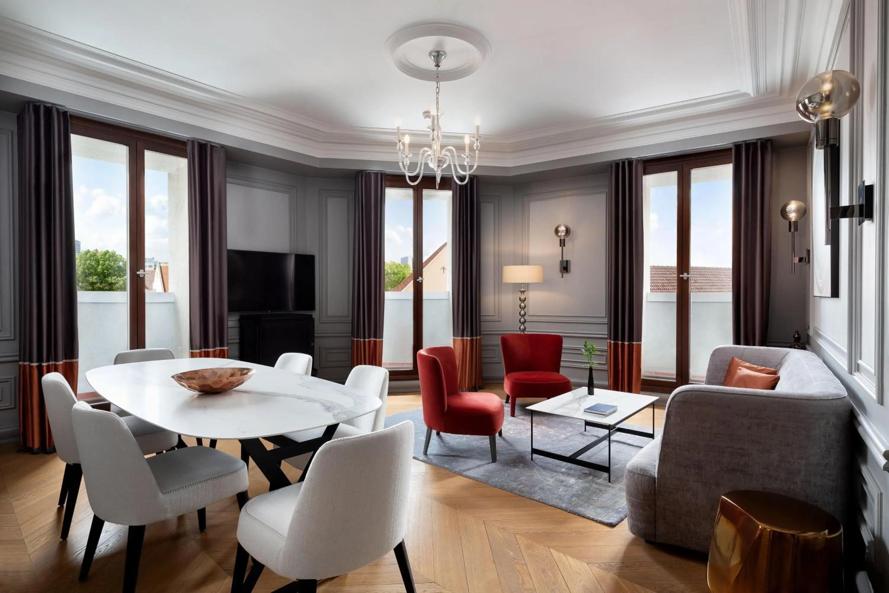 Bedroom in Hotel Telegraaf, Autograph Collection