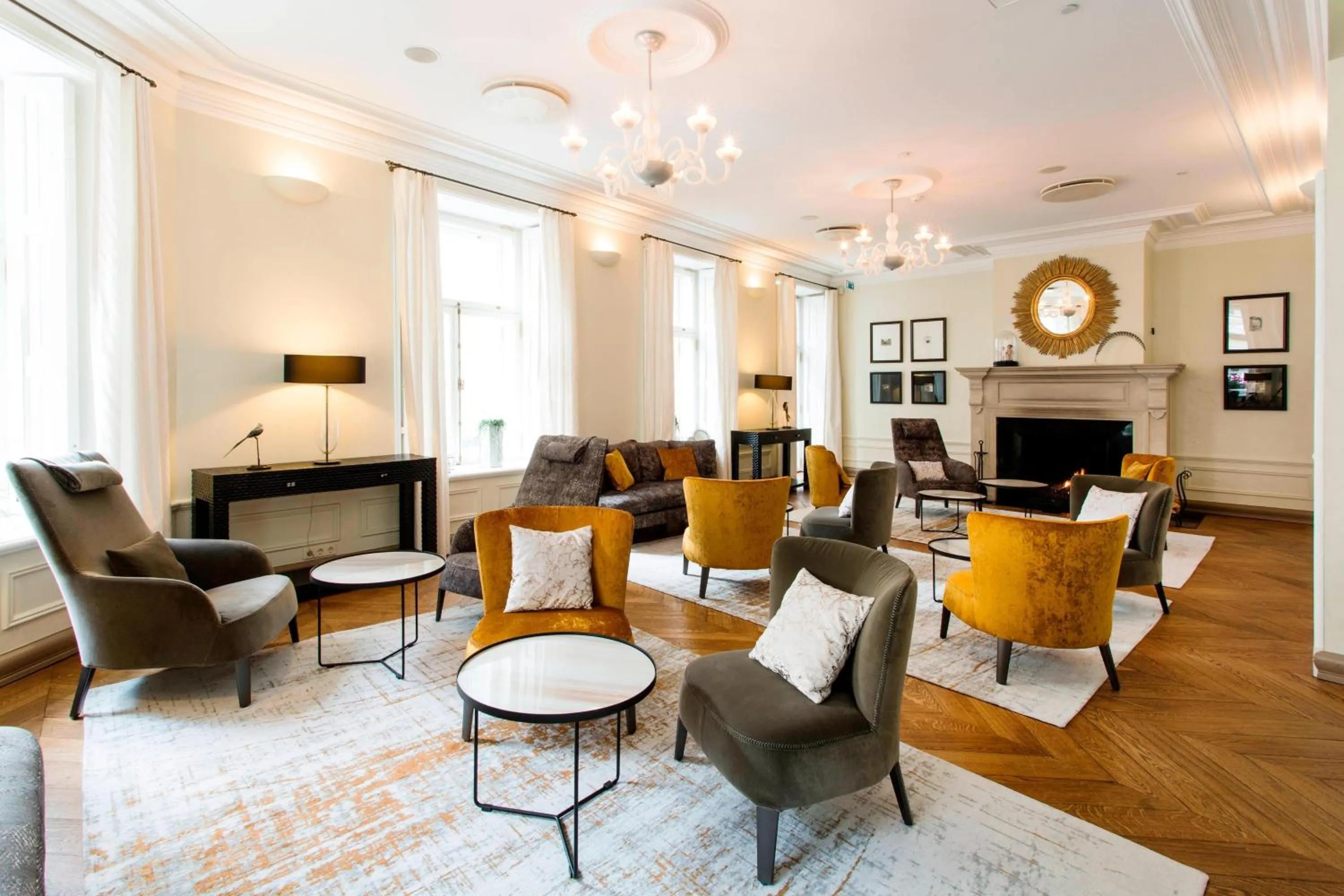 Lounge or bar in Hotel Telegraaf, Autograph Collection