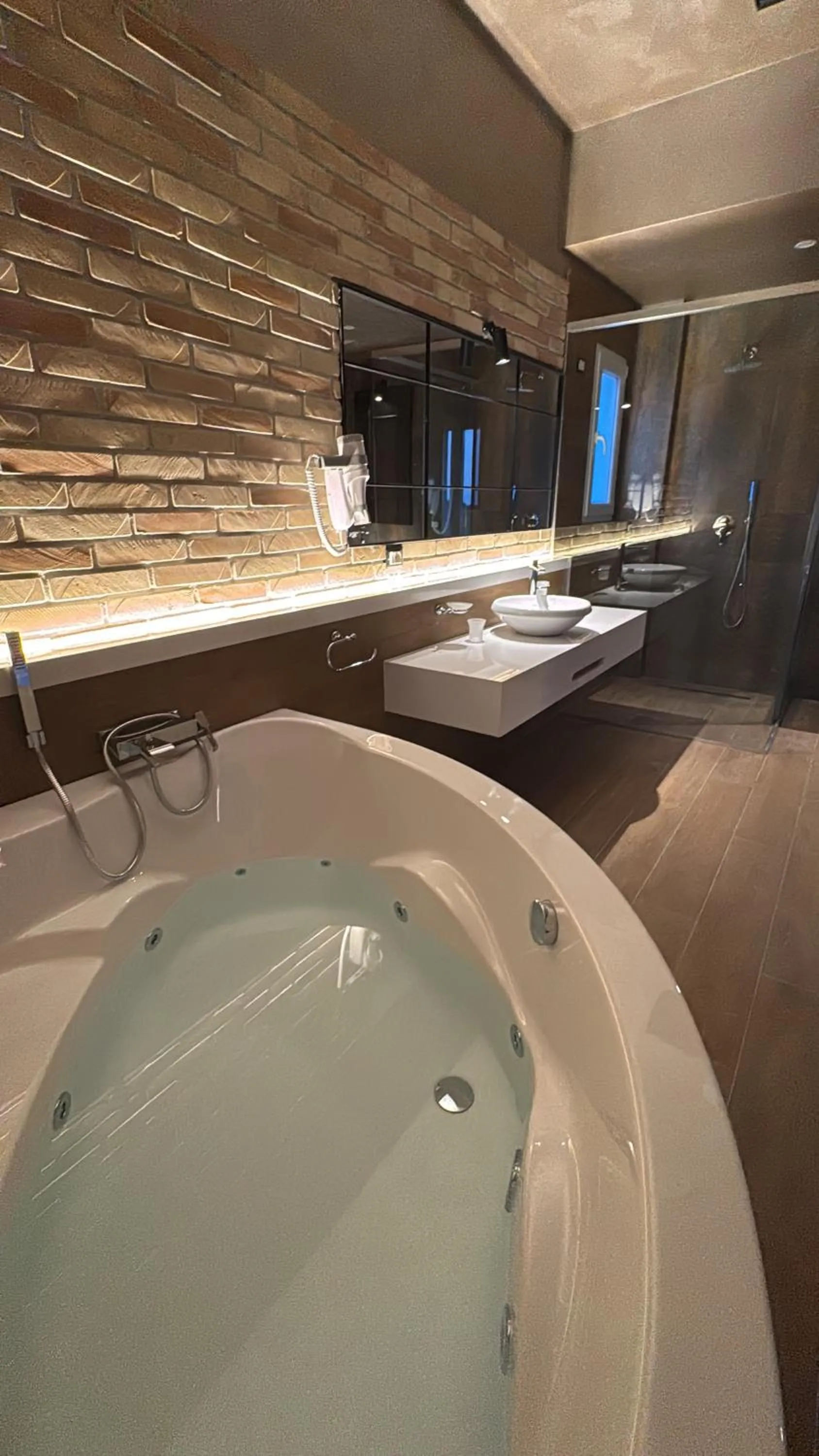 Hot Tub in Sandy Beach Resort