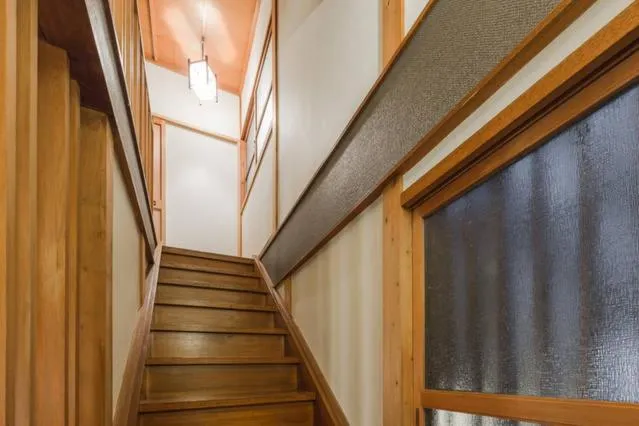 Area and facilities in Kinkaku