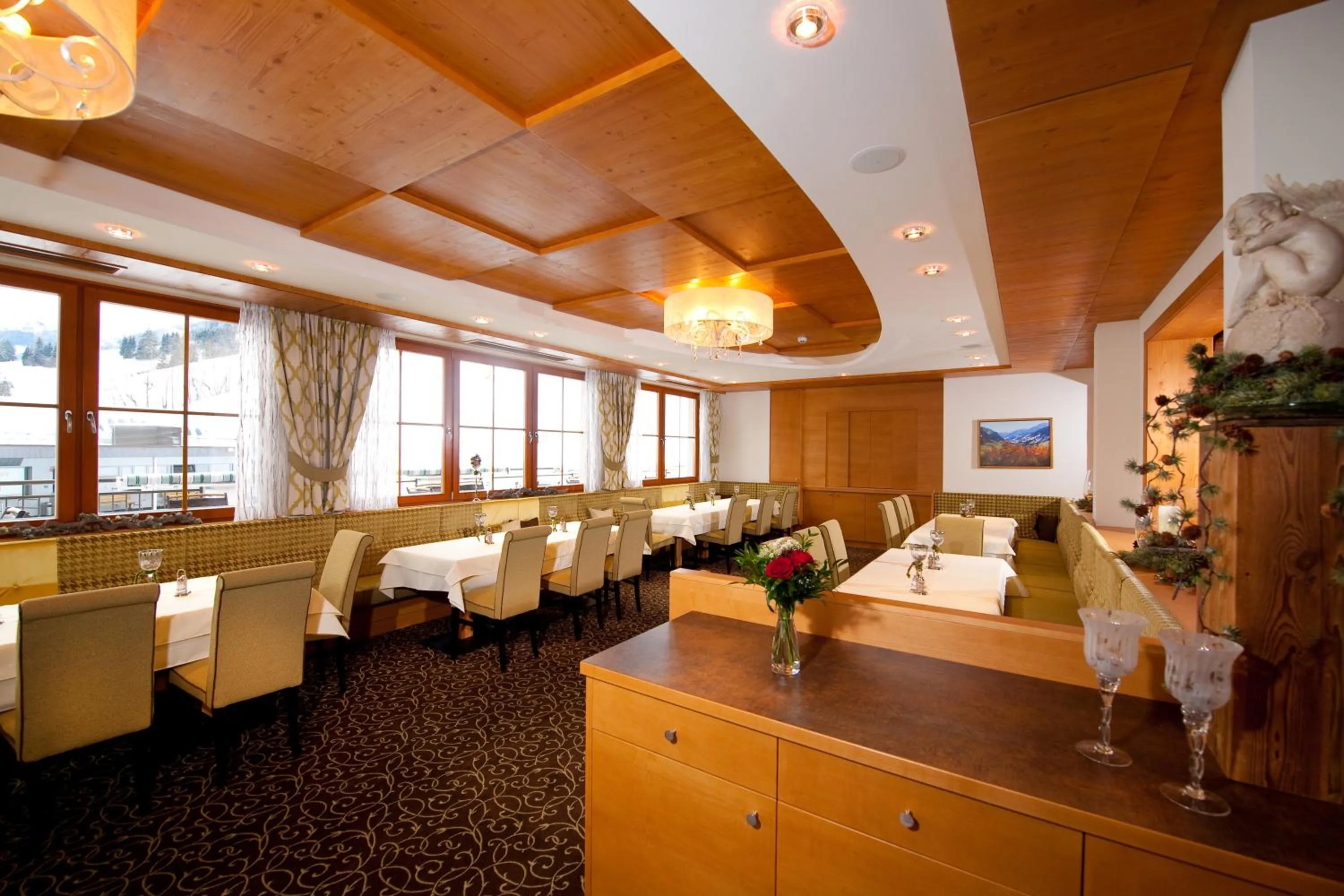 Restaurant/places to eat in Hotel Roslehen