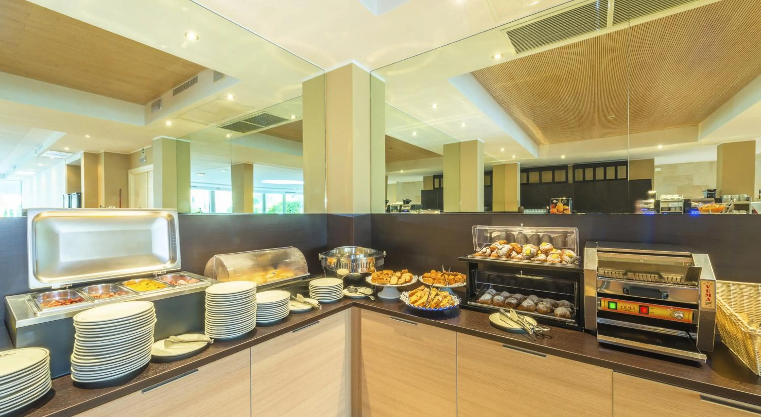 Restaurant/places to eat in Hotel San Marco