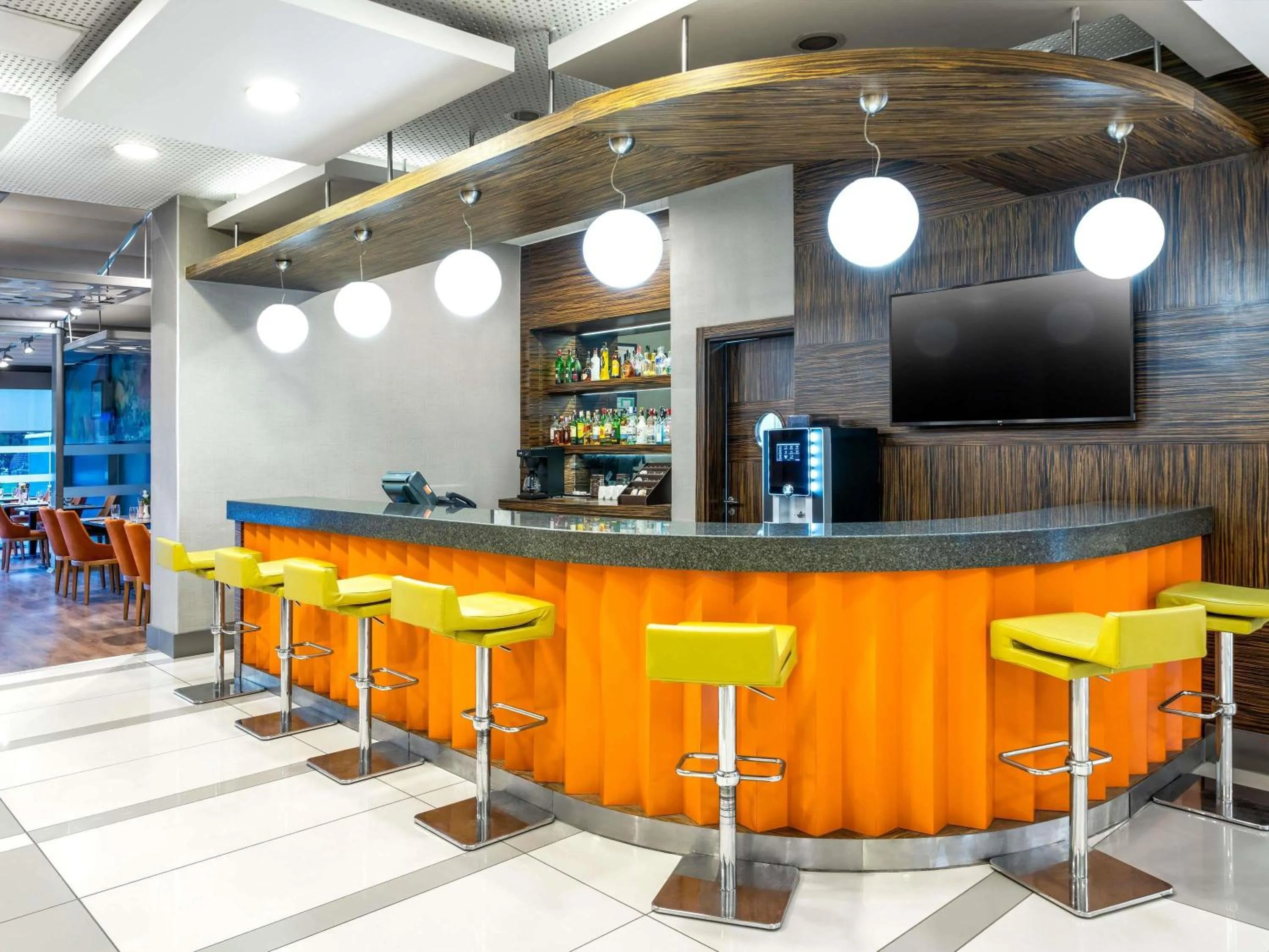 Lounge or bar in Novotel Kayseri
