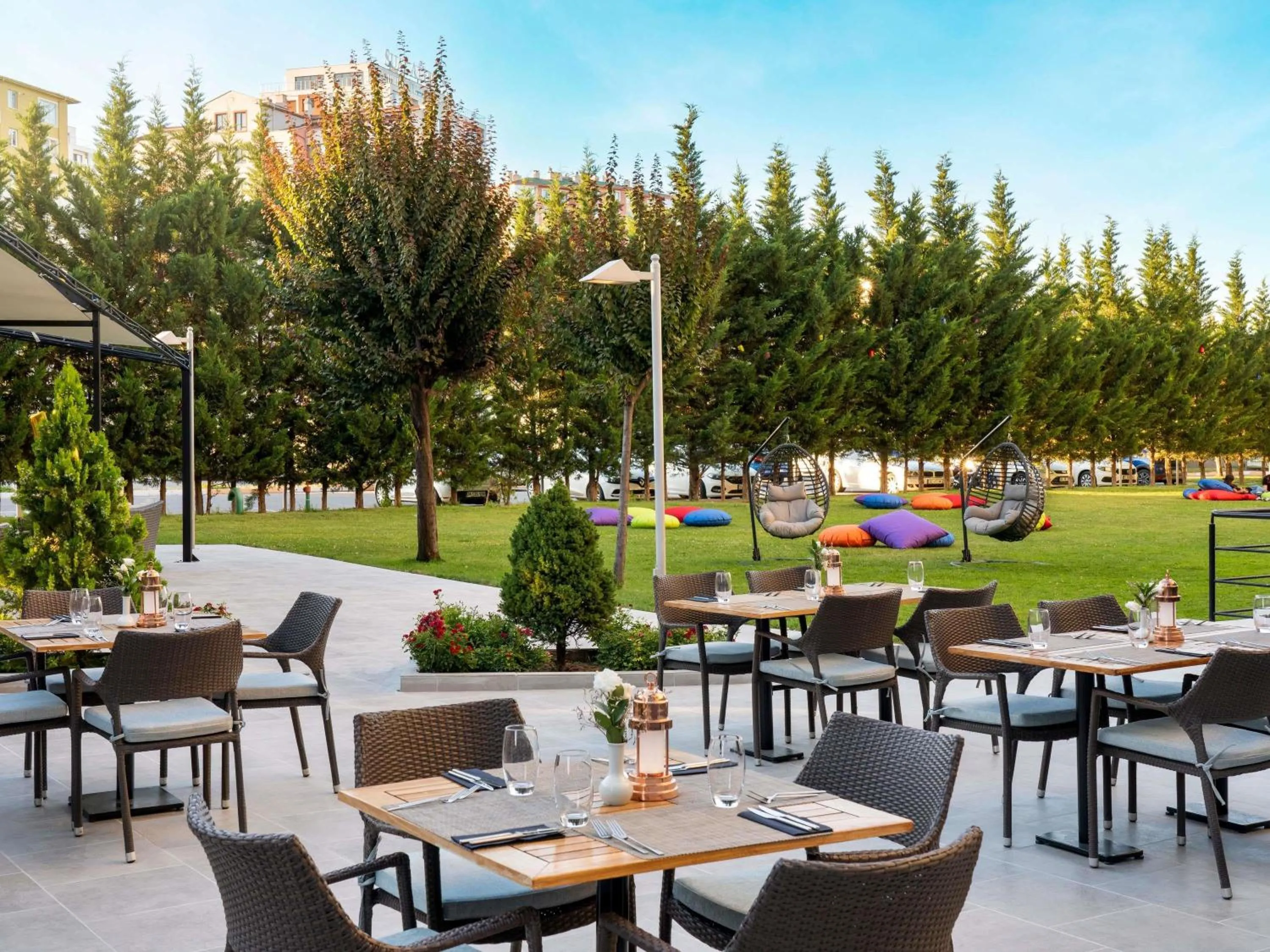Restaurant/places to eat in Novotel Kayseri