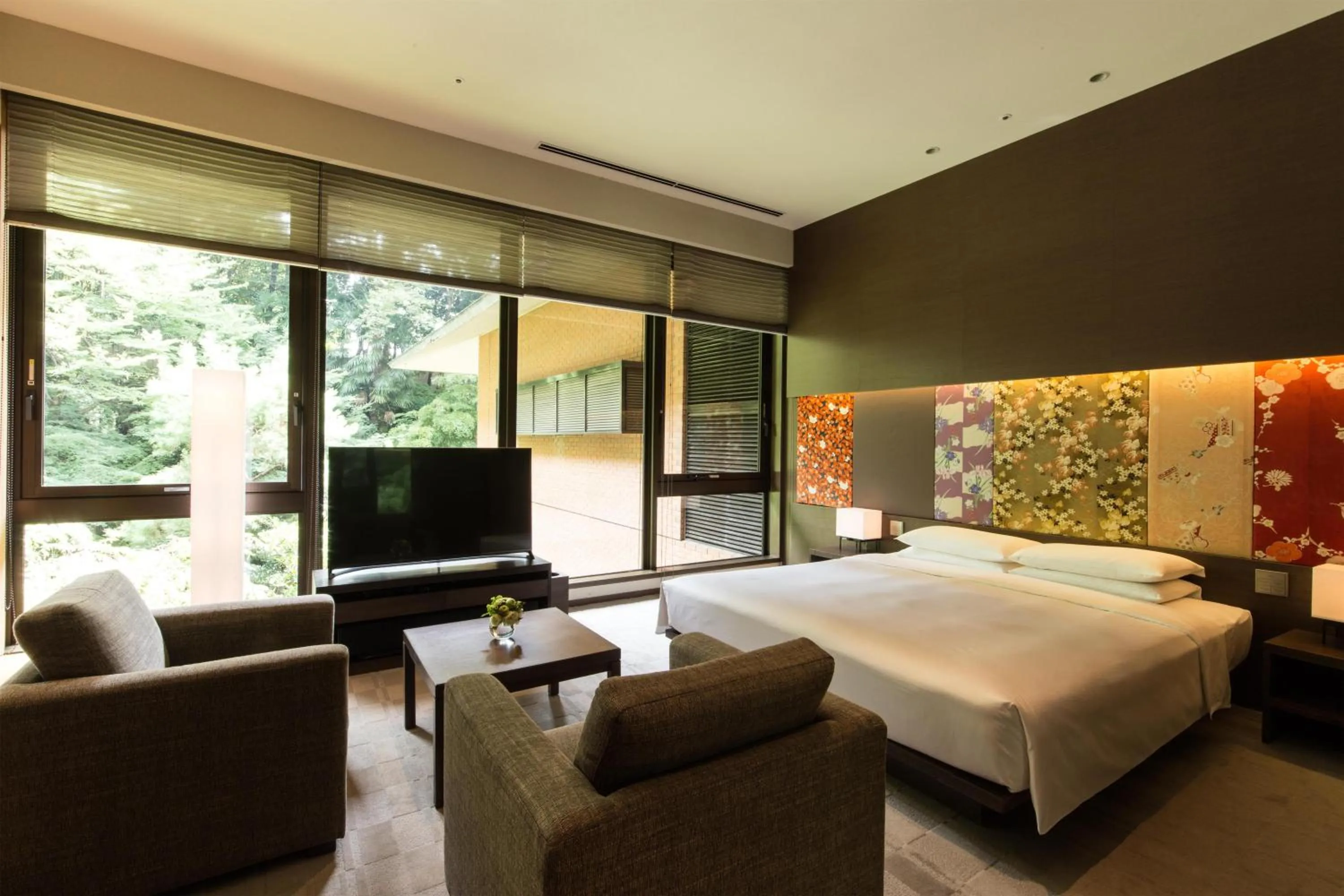 Photo of the whole room, Bed in Hyatt Regency Kyoto