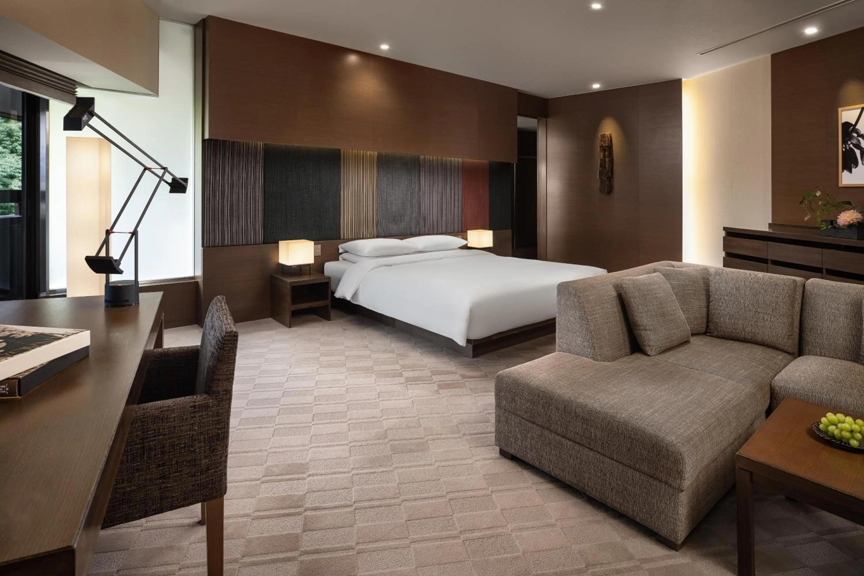 Photo of the whole room, Bed in Hyatt Regency Kyoto