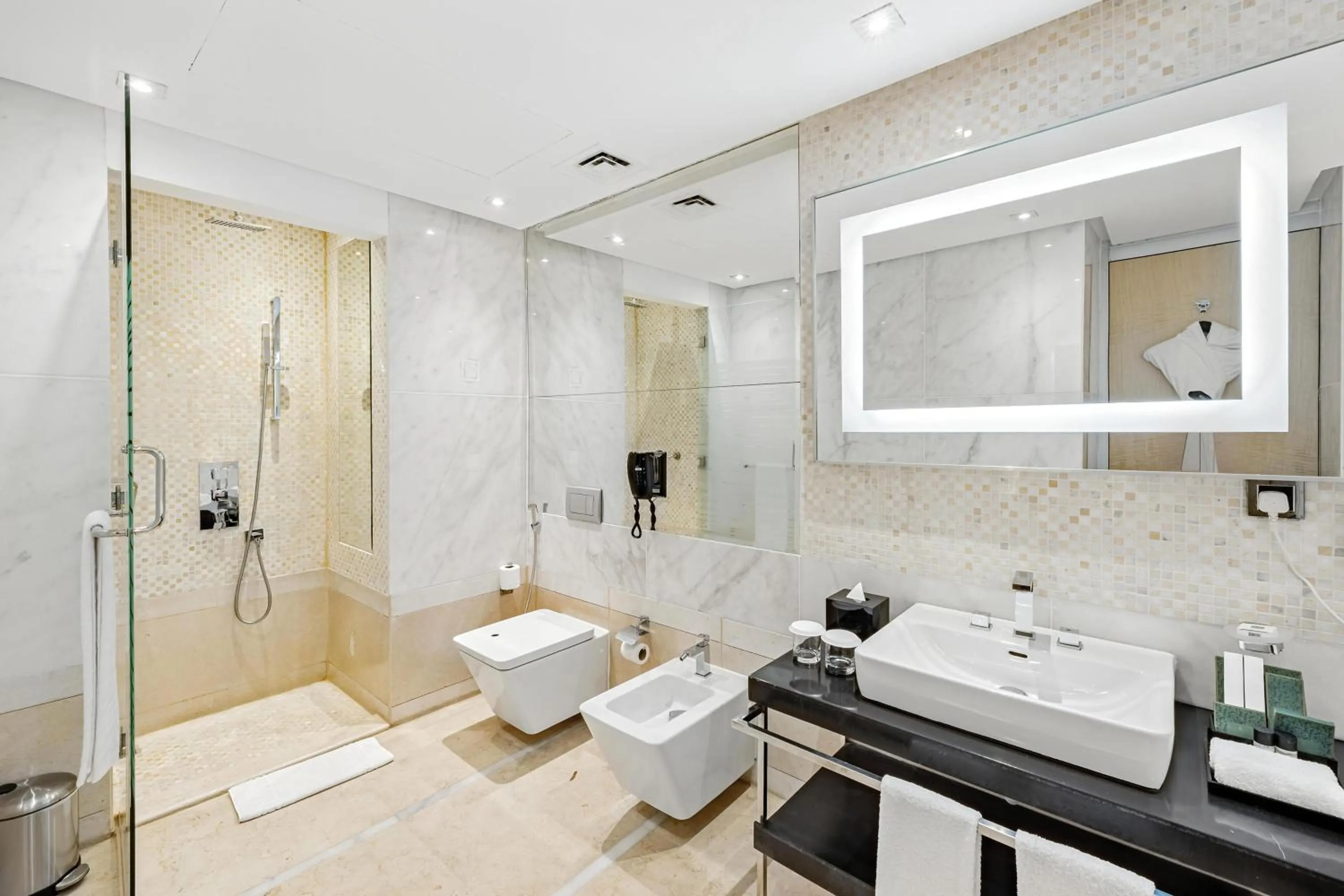 Shower in The Venue Jeddah Corniche