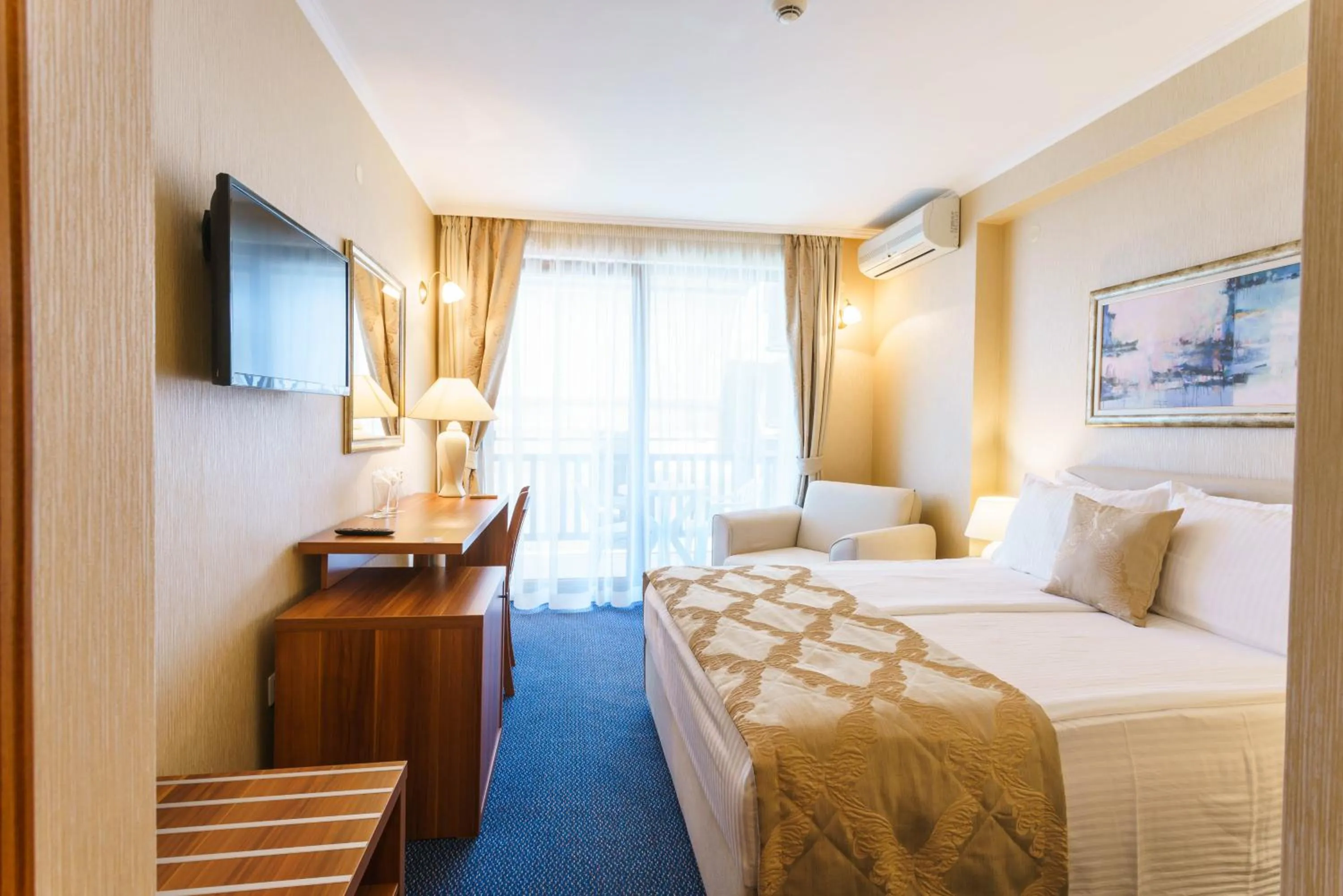 Photo of the whole room, Bed in Fjord B&B