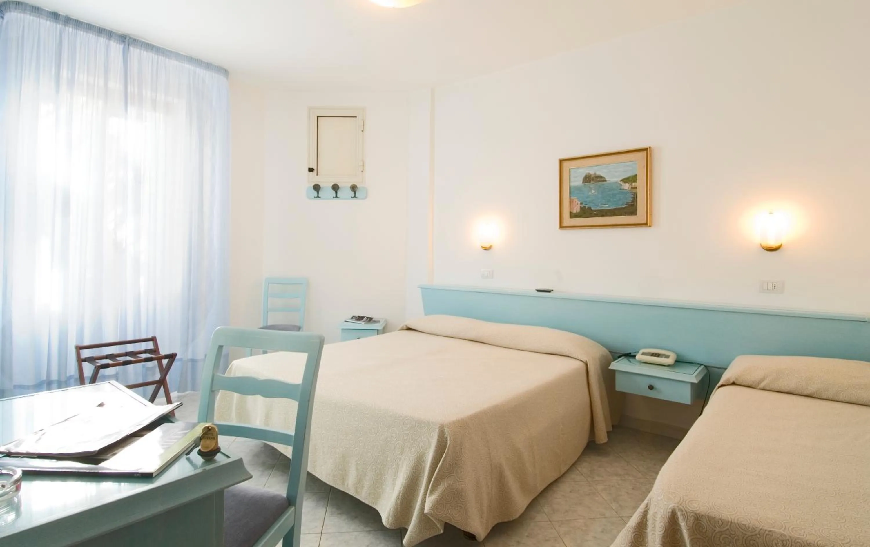 Photo of the whole room in Hotel Eugenio