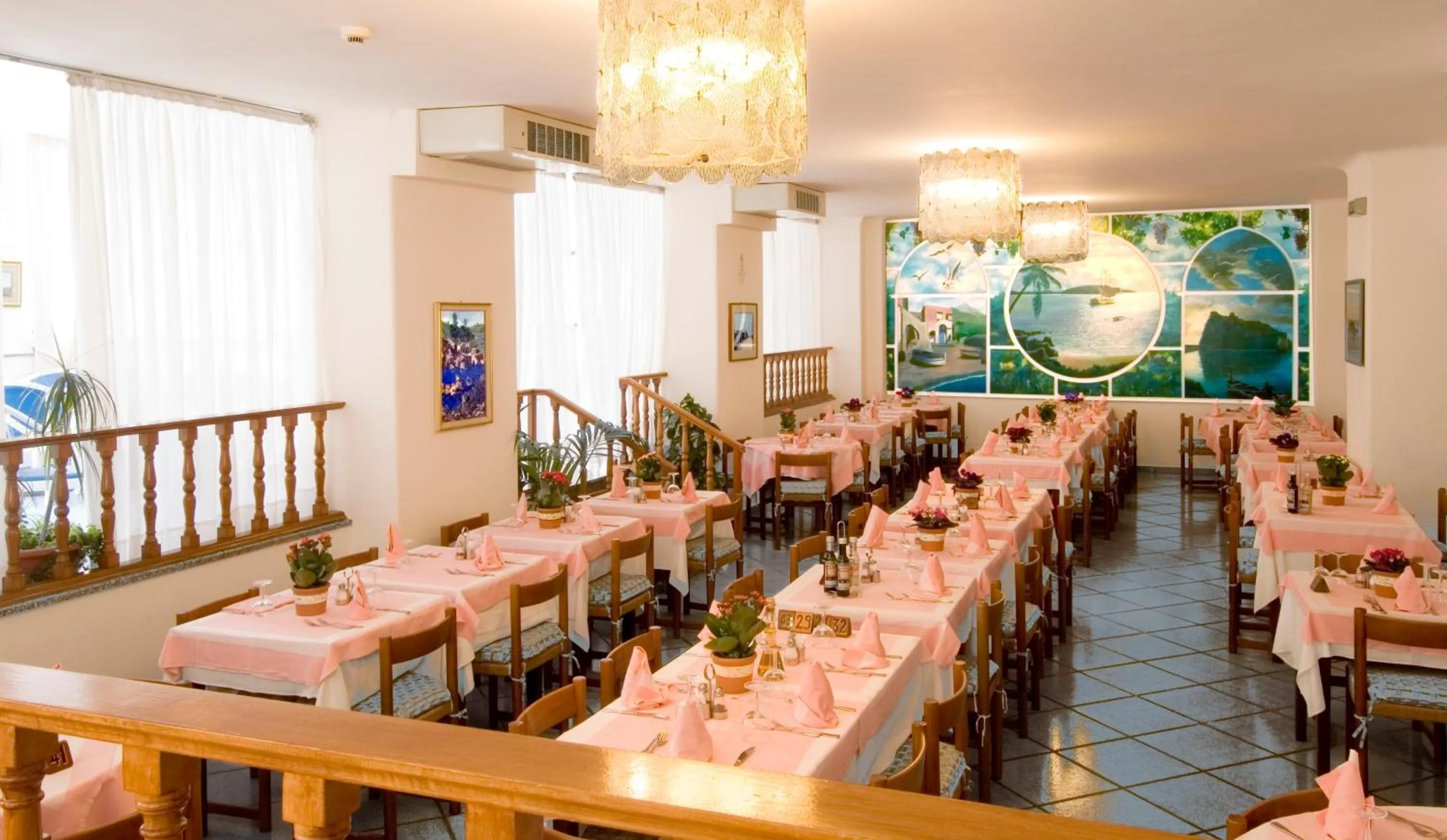 Restaurant/places to eat in Hotel Eugenio