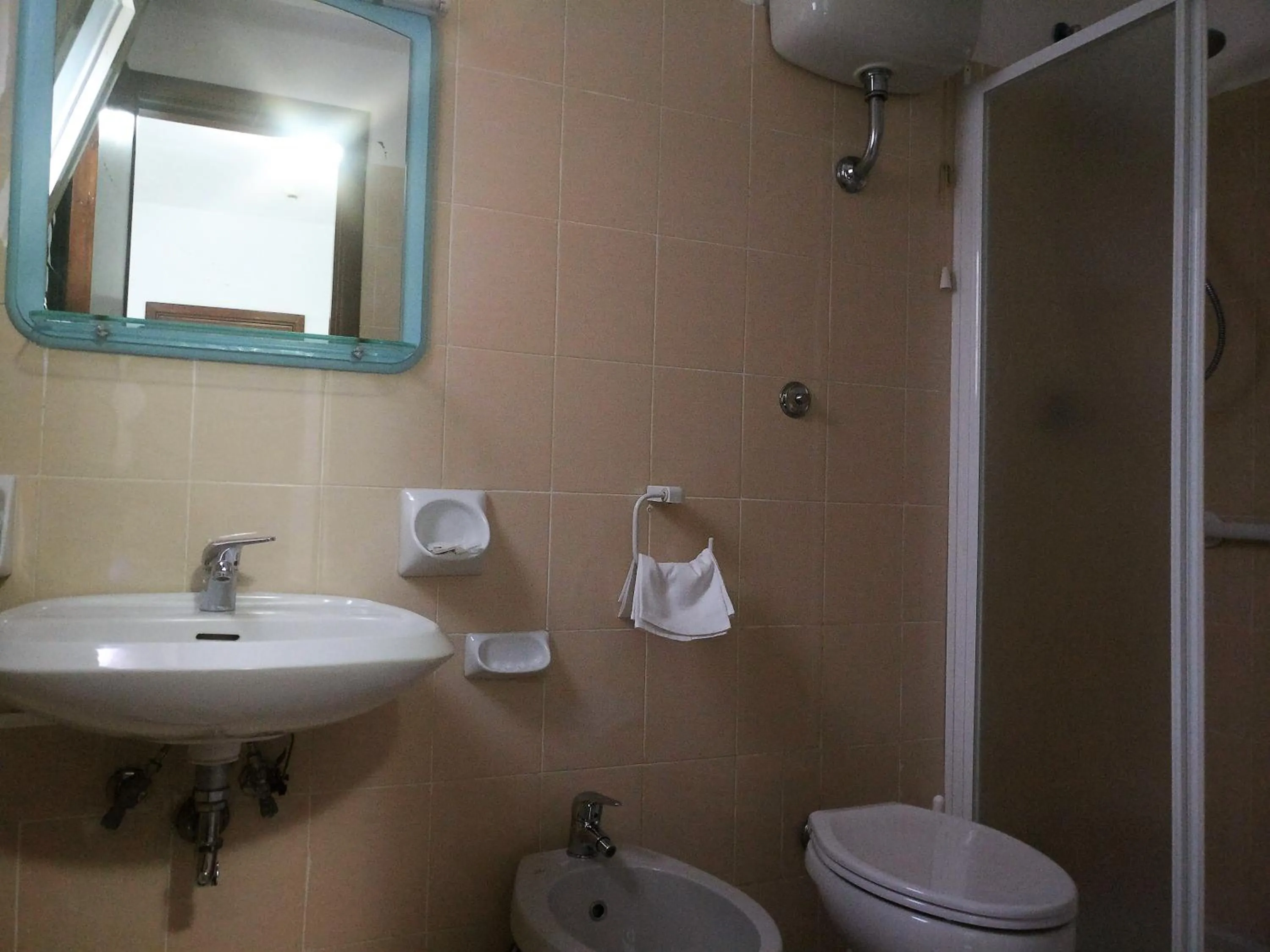 Shower in Hotel Eugenio