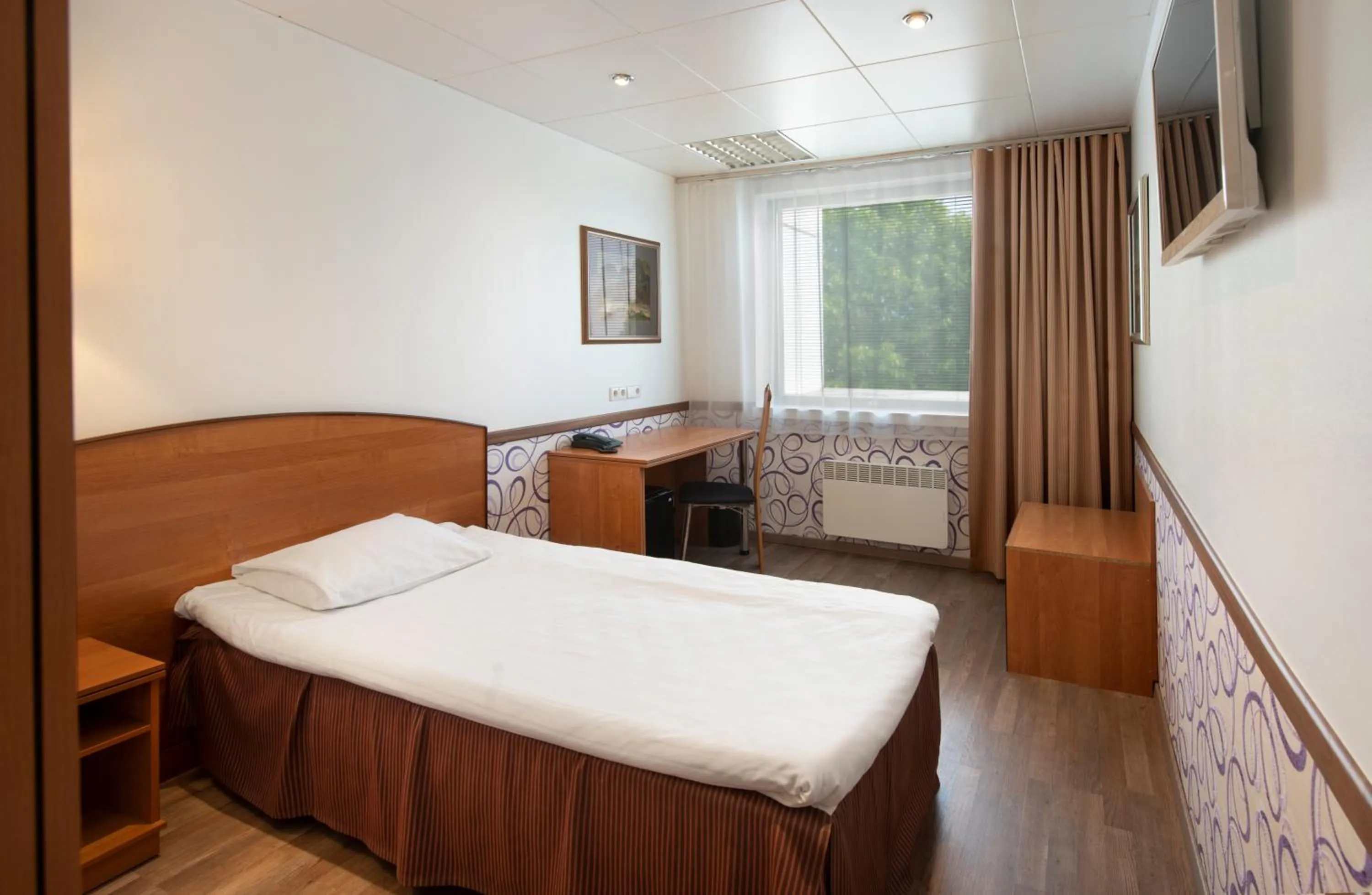 Bedroom, Bed in Hestia Hotel Susi