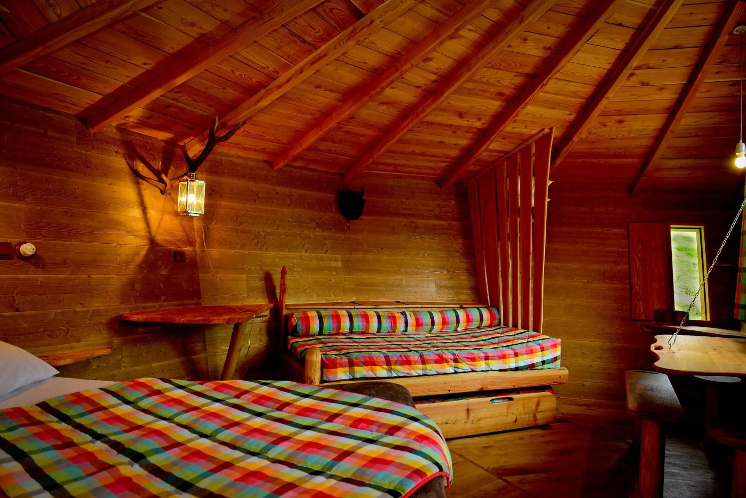 Restaurant/places to eat, Bed in Logis Hôtel Andreinia & Cabanes