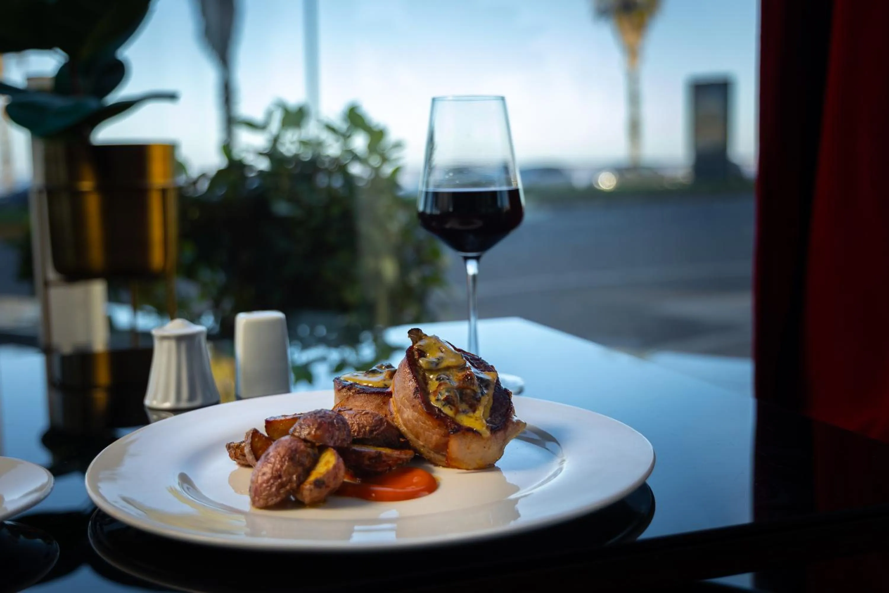 Dinner in Cala di Volpe Boutique Hotel