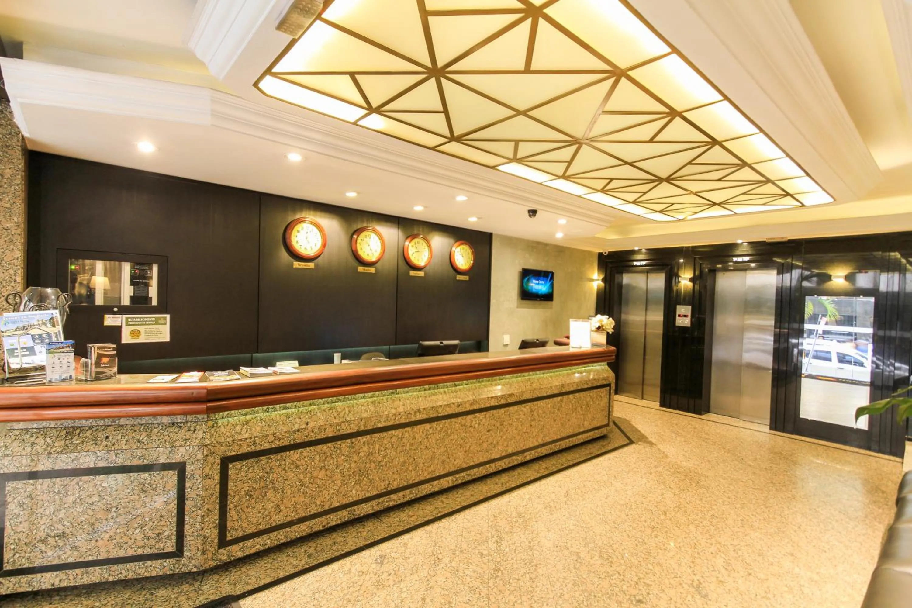 Lobby or reception in Hotel Plaza Apolo