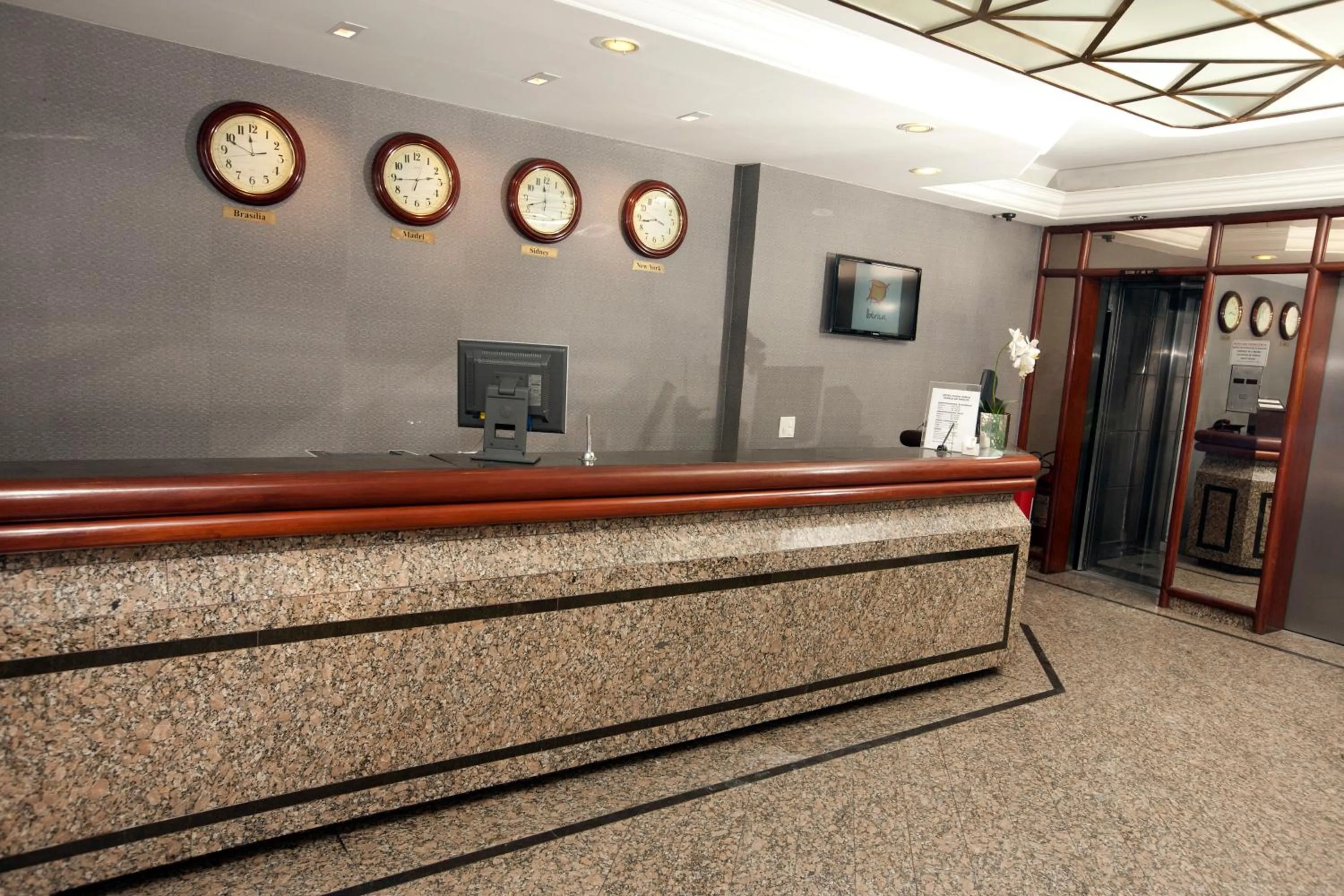 Lobby or reception in Hotel Plaza Apolo